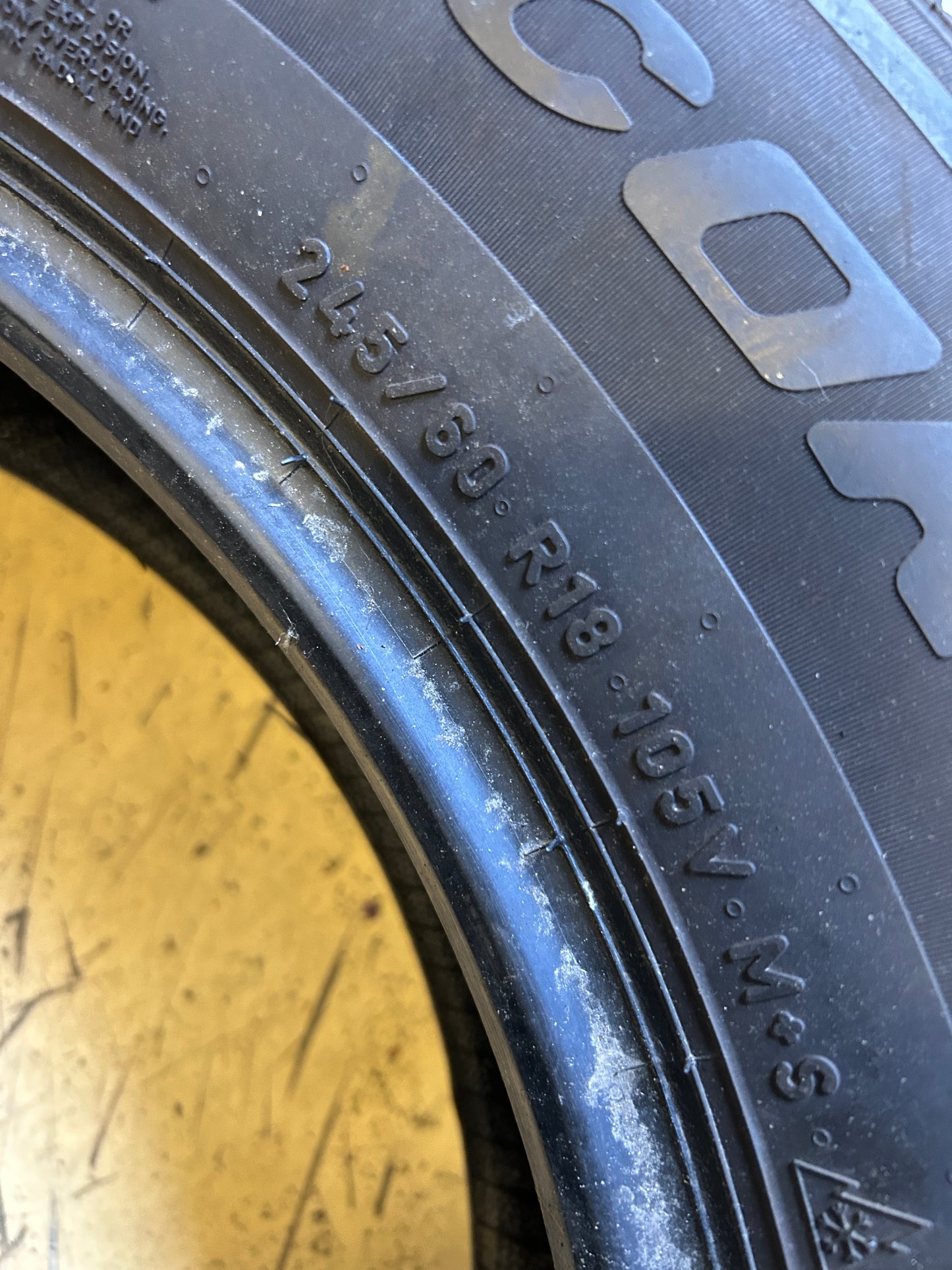 USED 10/32" PIRELLI SCORPION WEATHERACTIVE BSW P 245/60R18 105V TIRE 4162900