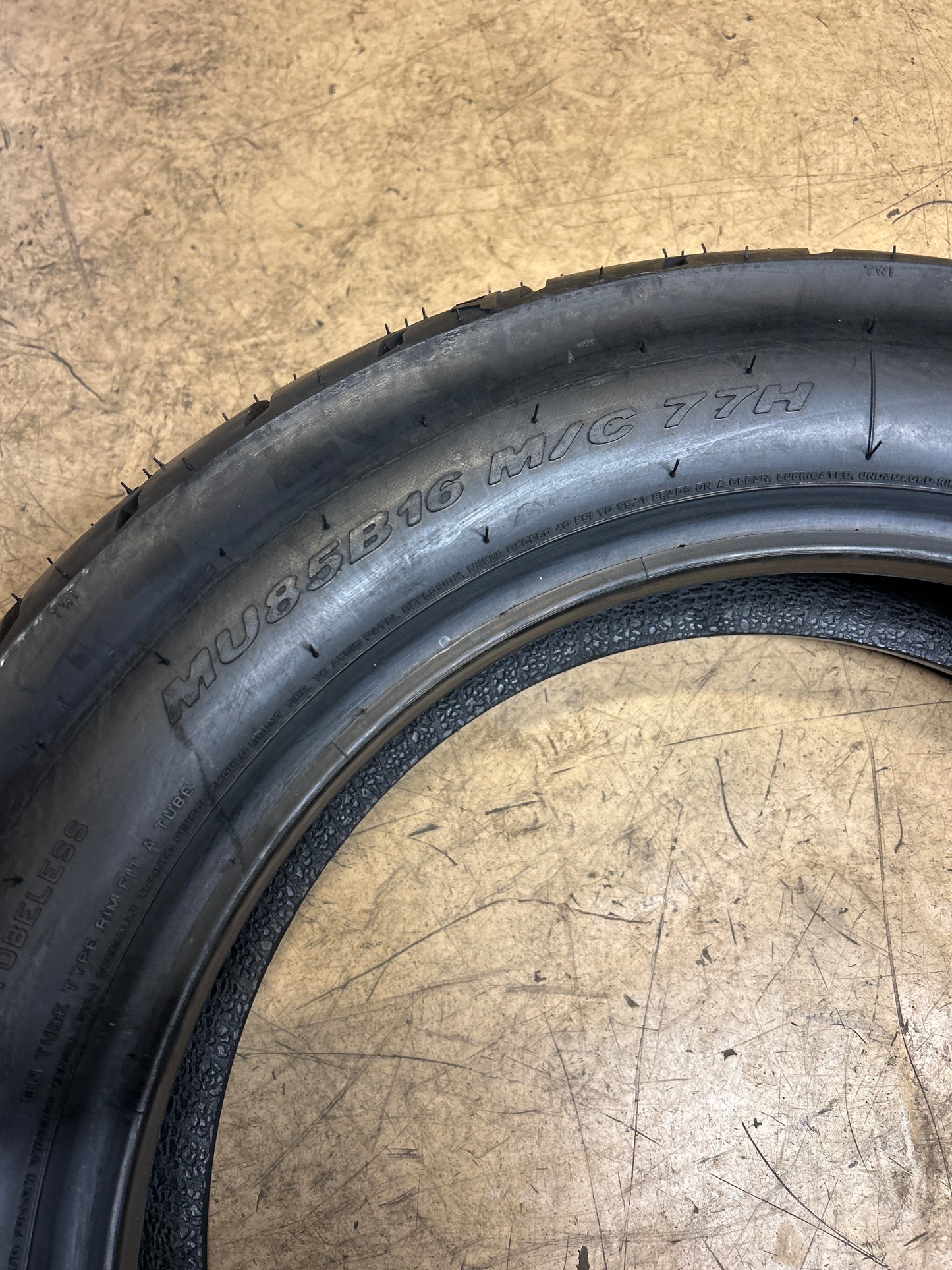 PIRELLI NIGHT DRAGON GT BSW  MU 85 16 77H REAR MOTORCYCLE TIRE 2592800