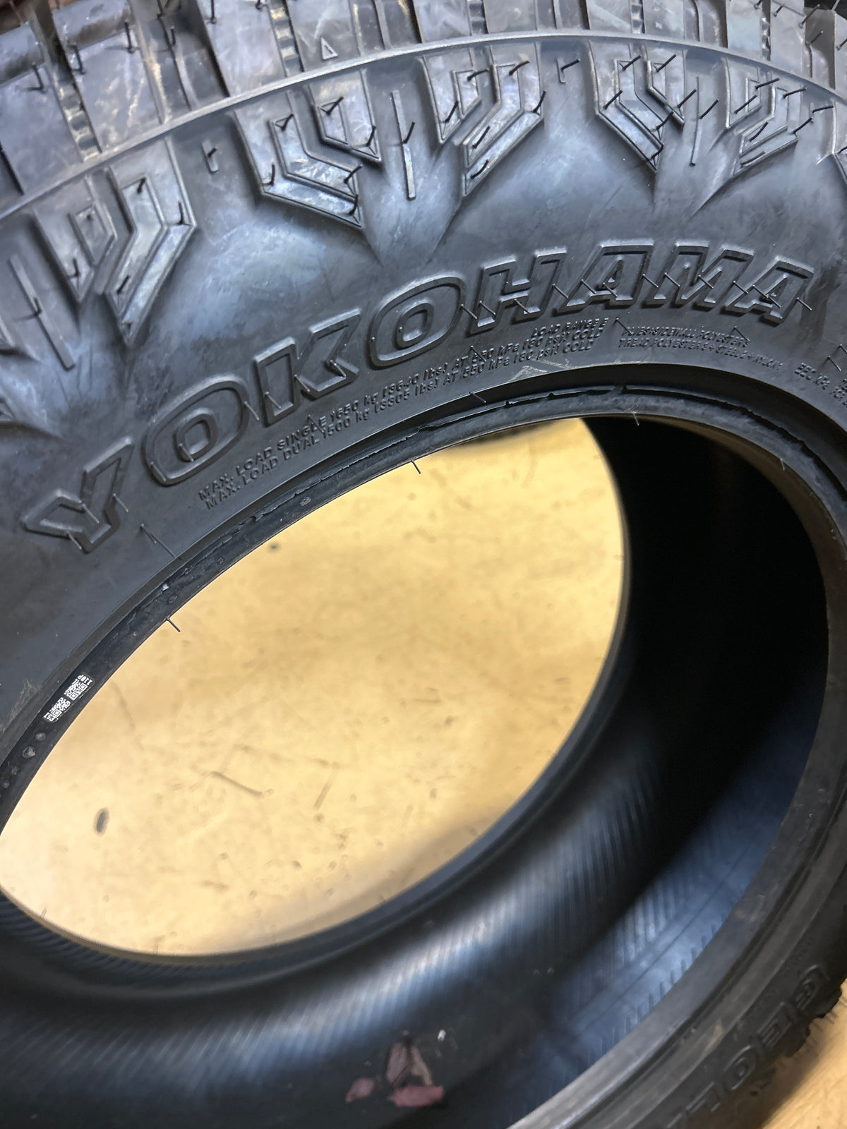 NOS YOKOHAMA GEOLANDAR X-AT BSW LT285 60 20 125/122Q 10PLY 110116033