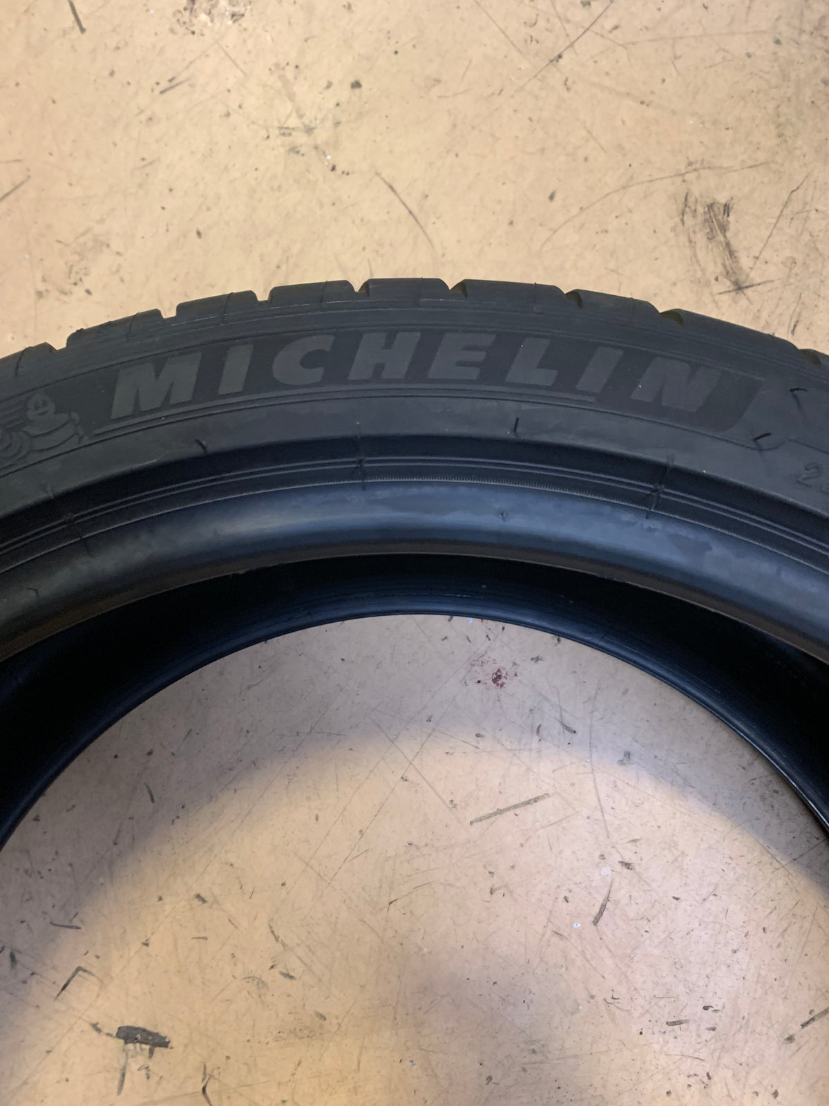 2 MICHELIN PILOT SPORT 4S BSW P 225 40 18 92Y XL ALL SEASON TIRE 02717