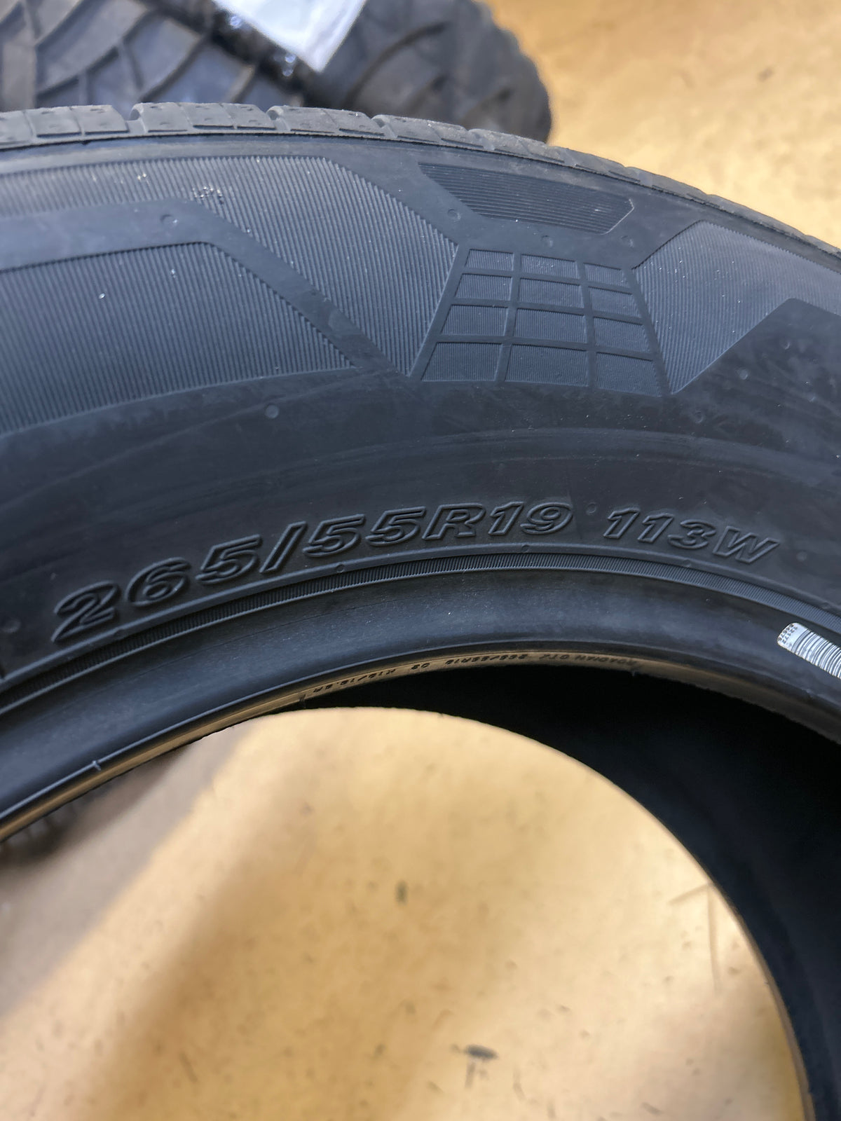 2 NEXEN ROADIAN GTX BSW P 265 55 19 113W TOURING TIRE 15221NXK