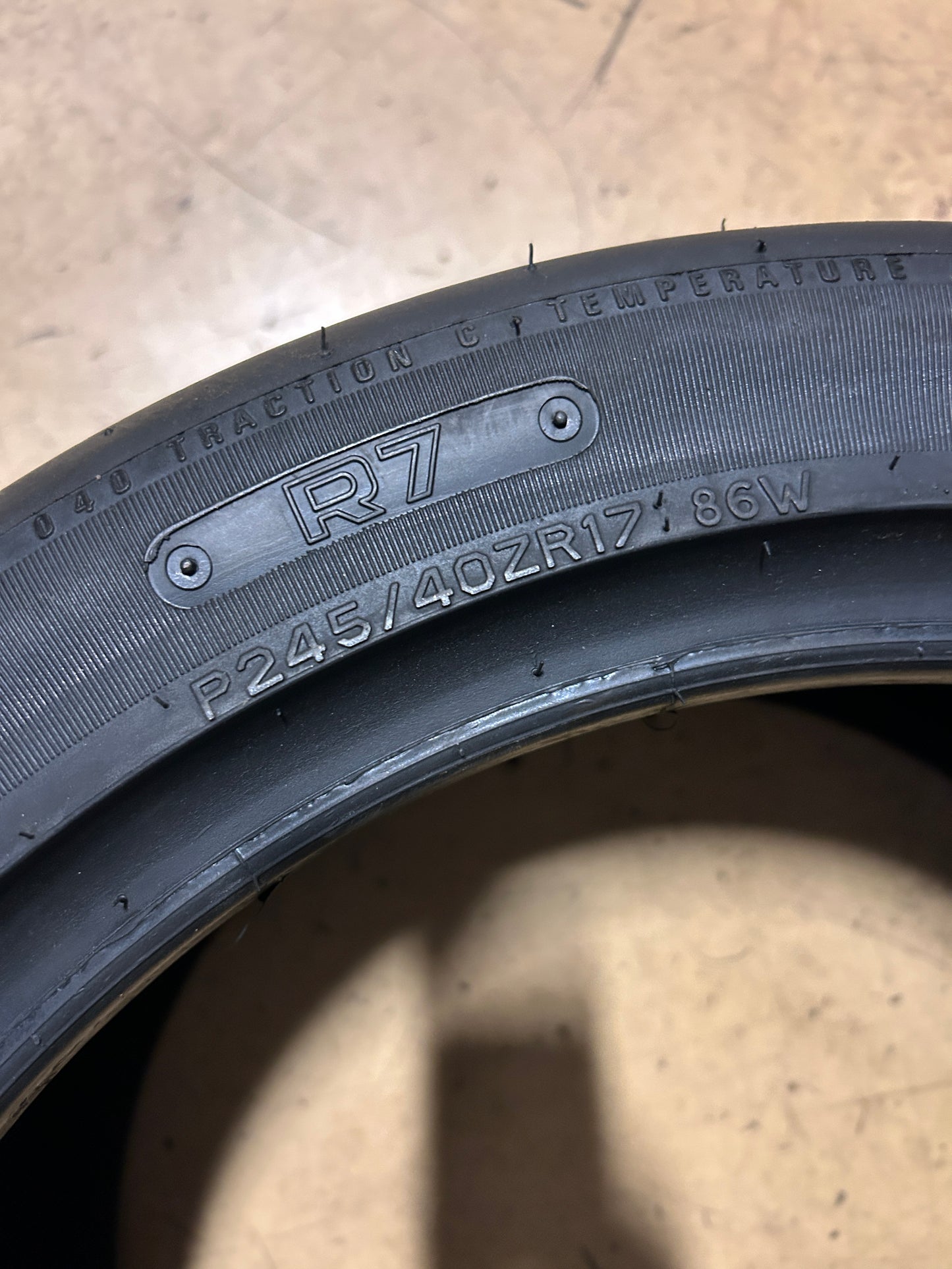 HOOSIER R7 BSW P 245 40 17 86W DRAG TIRE 46716