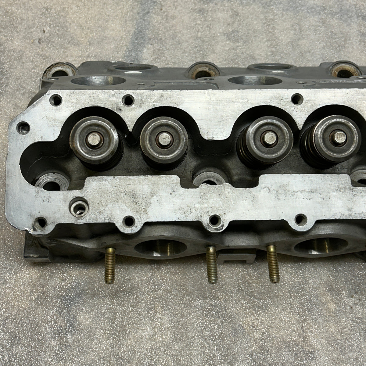 USED PORSCHE 928 S2 4.7L V8 CYLINDER HEAD 9281043483R