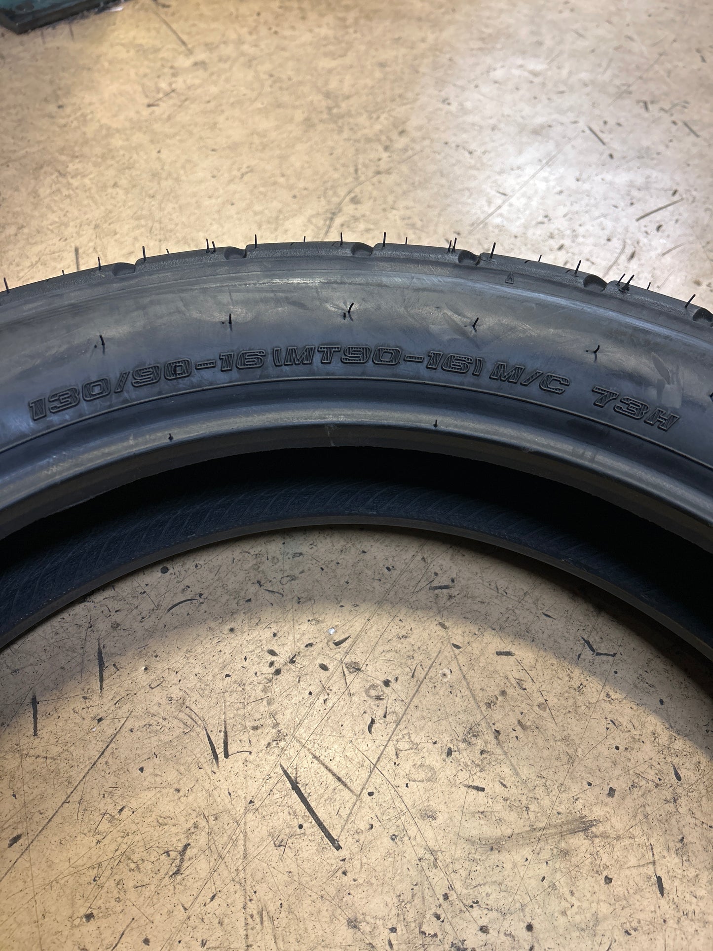 SHINKO F-250 BSW 130 90 16 73H  REAR MOTORCYCLE TIRE 874100