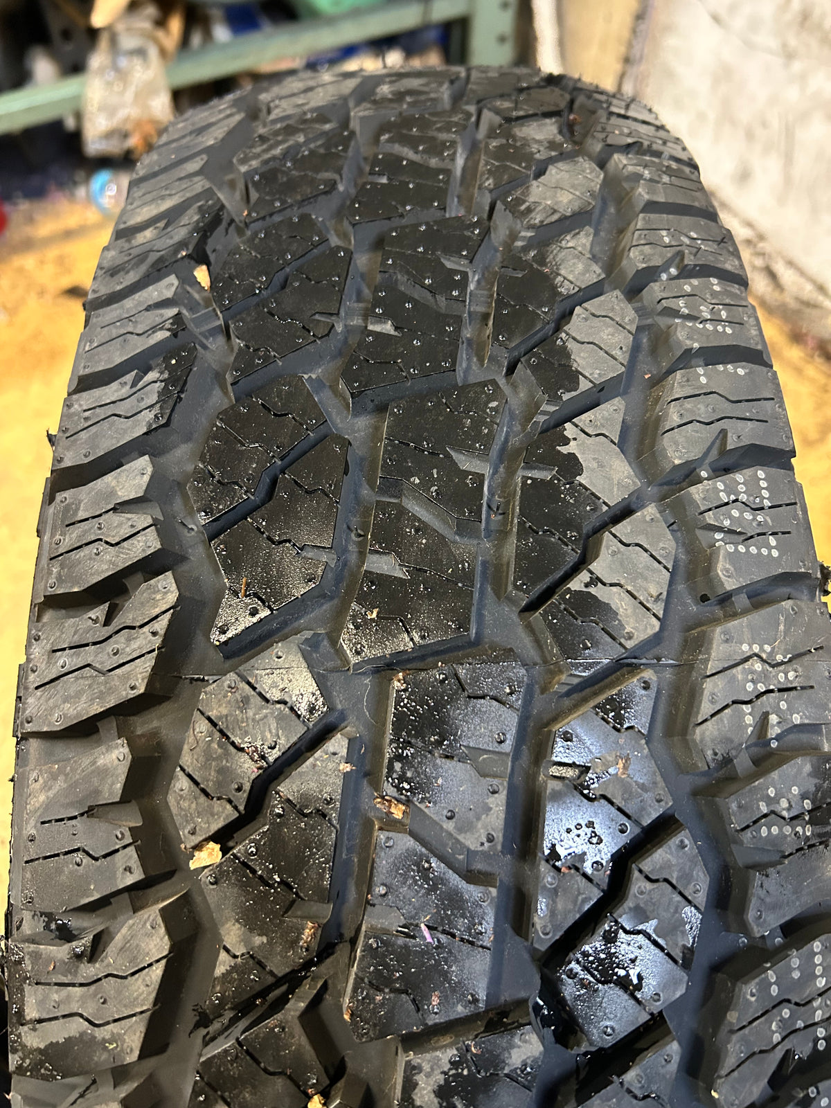 BLACKHAWK RIDGECRAWLER A/T BSW P 235 75 15 109S XL ALL TERRAIN TIRE 4120849V
