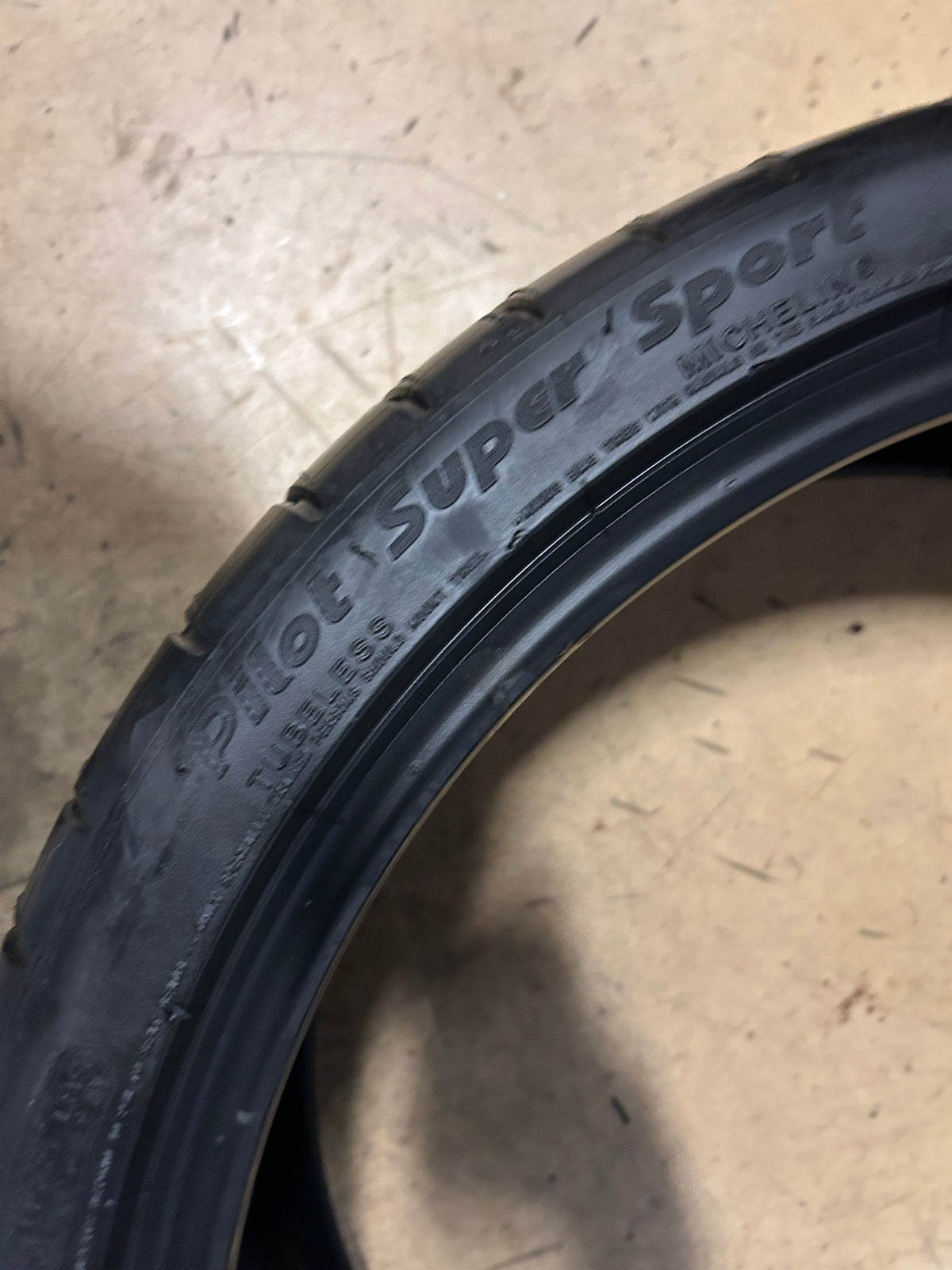 2 NOS MICHELIN SUPER SPORT BSW P 245 35 21 96Y UHP TIRE 66697