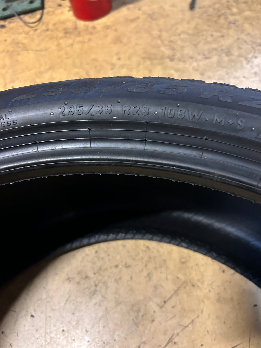 PIRELLI WINTER 2 SCORPION BSW P 295 35 23 108W TIRE 4140600