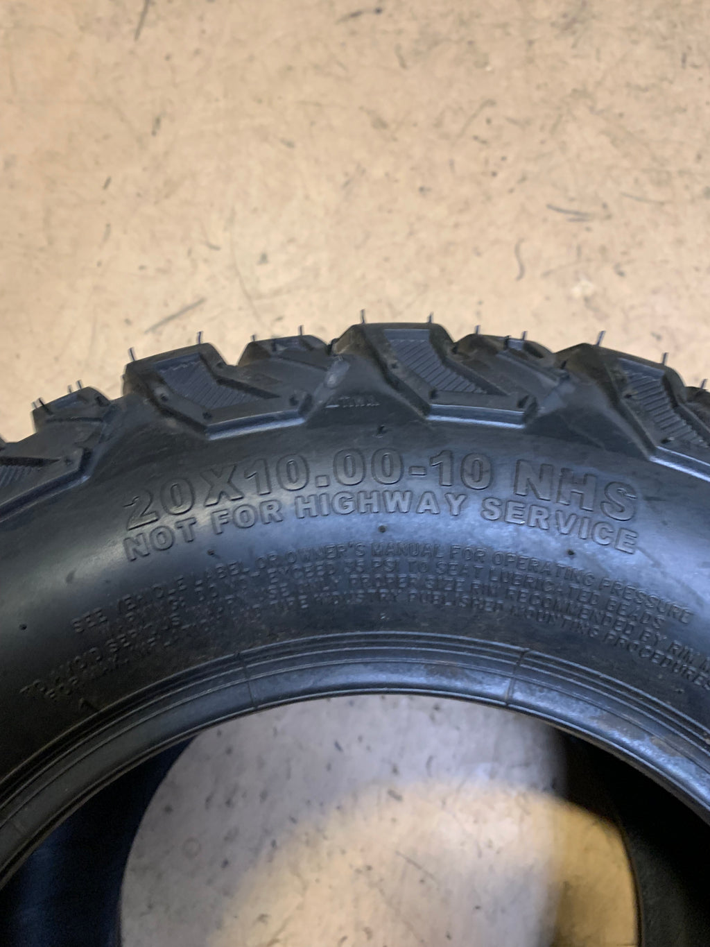 OTR GRASSMASTER XT BSW AT 20 10 10 4PLY LAWN TIRE ‎LMTS201010XT
