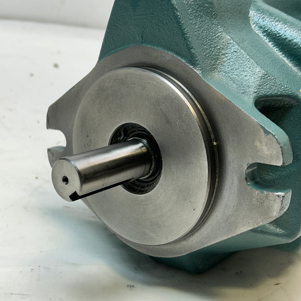 DAIKIN INDUSTRIES V SERIES PISTON PUMP DE2015