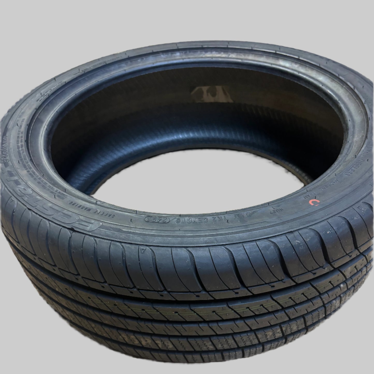KUMHO ECSTA LX PLATINUM P 225 45 18 95W XL ALL SEASON TIRE 2104543