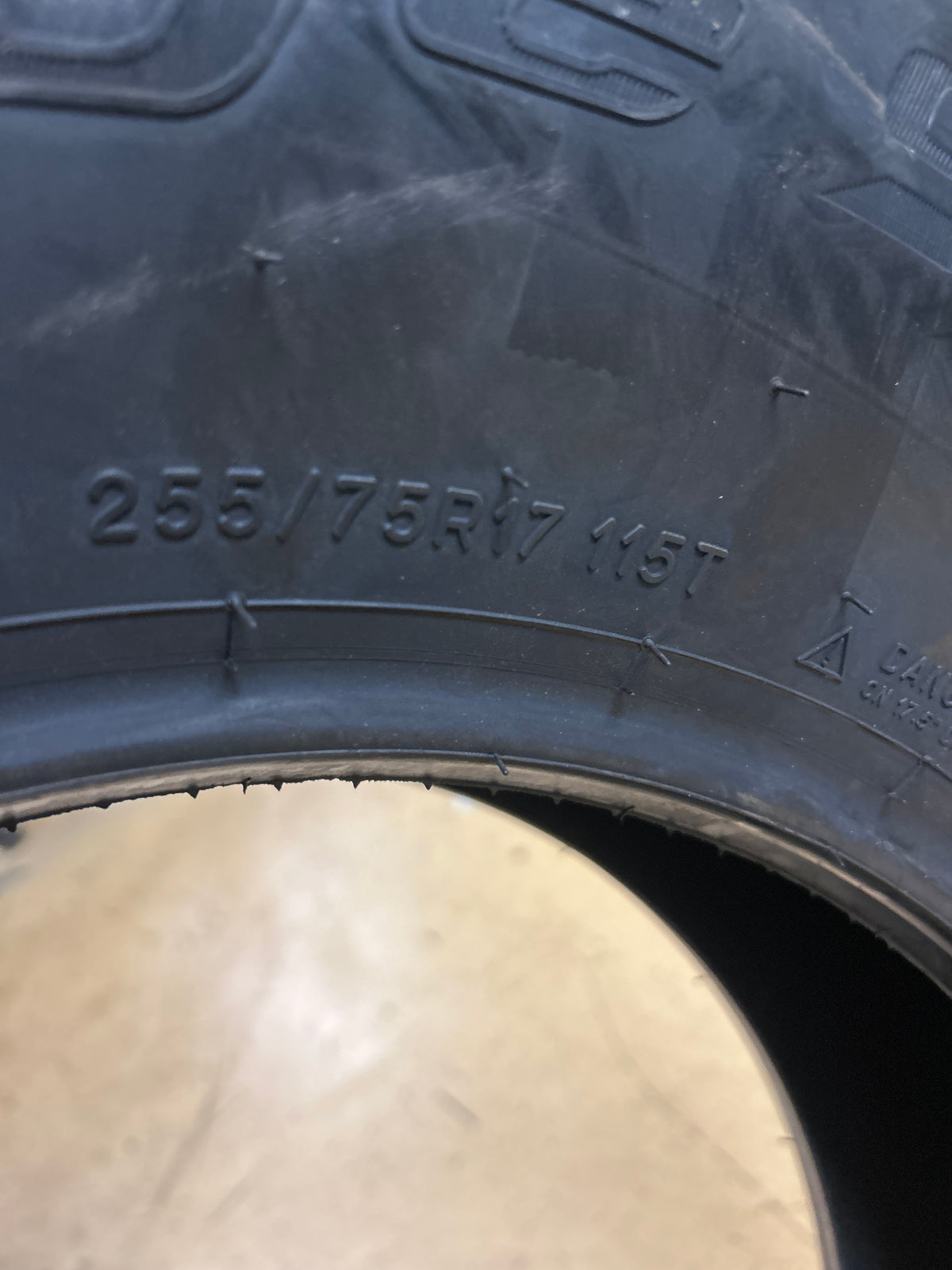 BFGOODRICH ADVANTAGE CONTROL HT BSW P225 75 17 115T ALL SEASON TIRE 30142