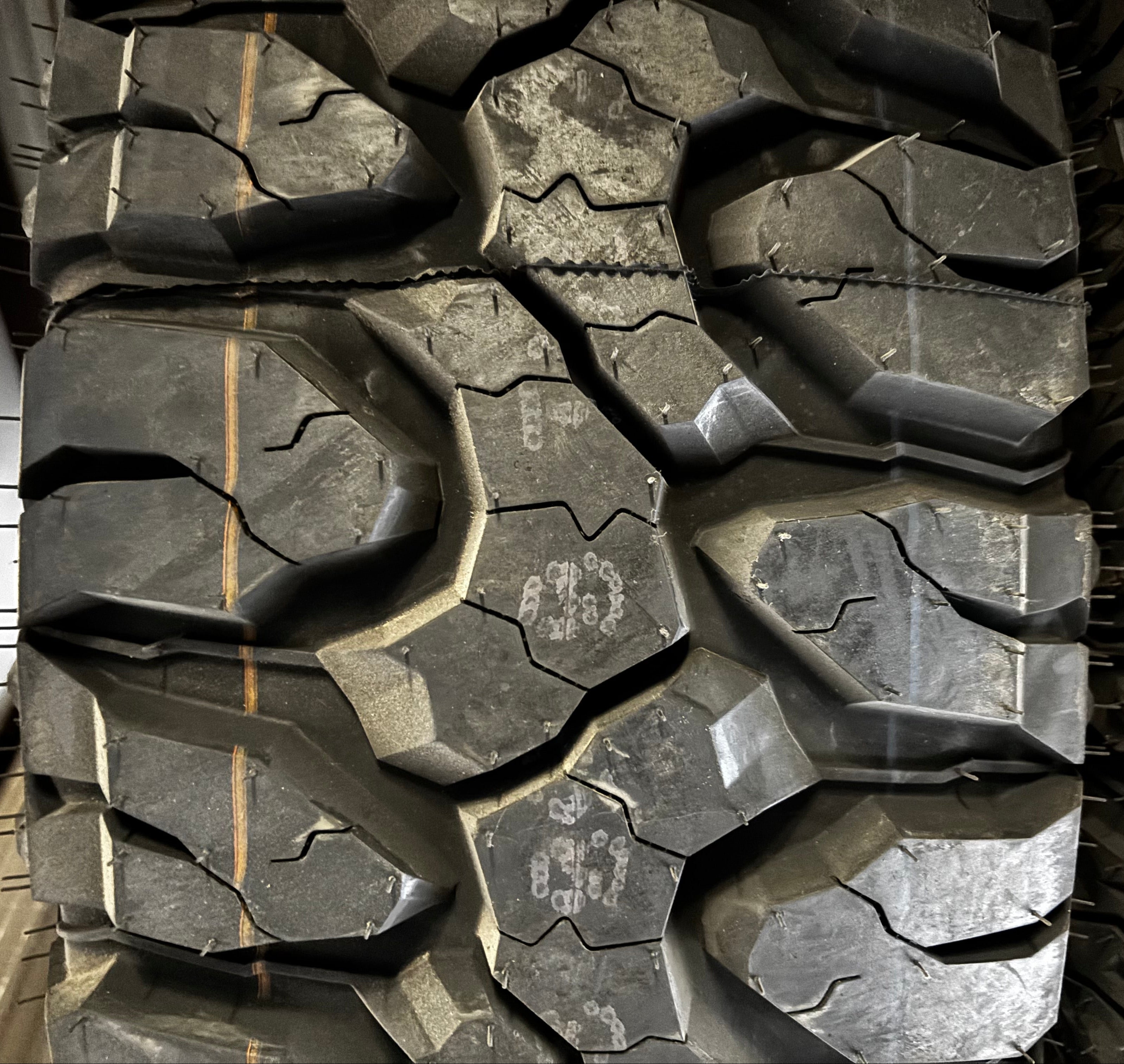 (KSL ONLY) 4 MILESTAR PATAGONIA M/T / MT-02  BSW LT 37 12.5 17 124Q MUD TERRAIN TIRE 22050500 / 22050504