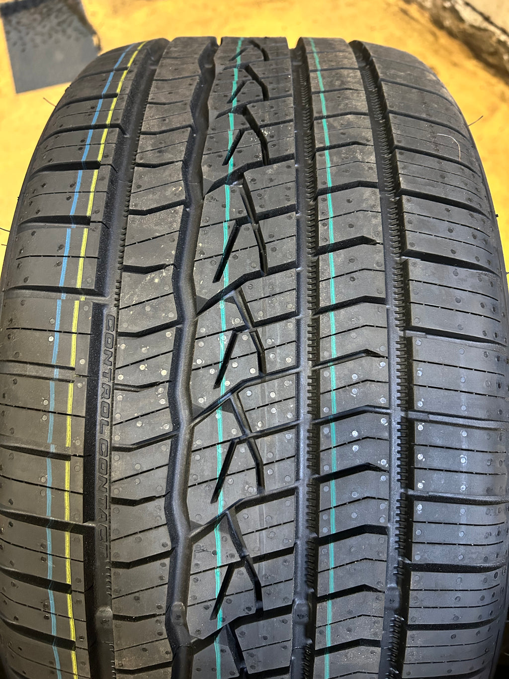 CONTINENTAL CONTROL CONTACT SPORT SRS+ P 245 40 17 91W TIRE 15575750000
