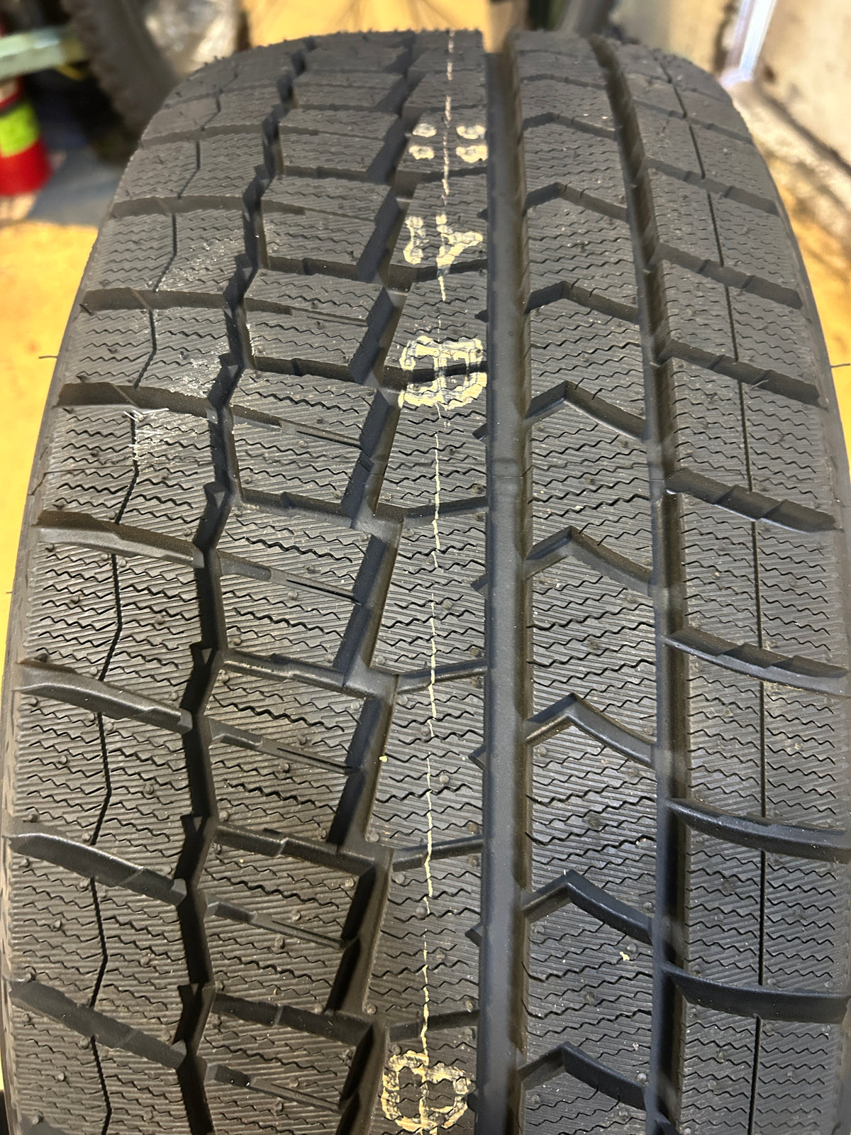 NOS DUNLOP WINTER MAXX 2 BSW P 225 45 18 95T XL WINTER TIRE 266016636