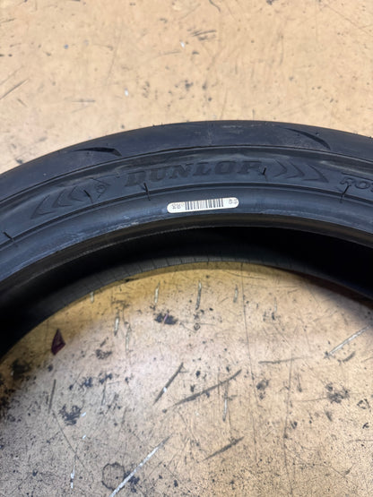 DUNLOP SPORTMAX Q5A BSW 120 70 17 58W FRONT MOTORCYCLE TIRE 45274202