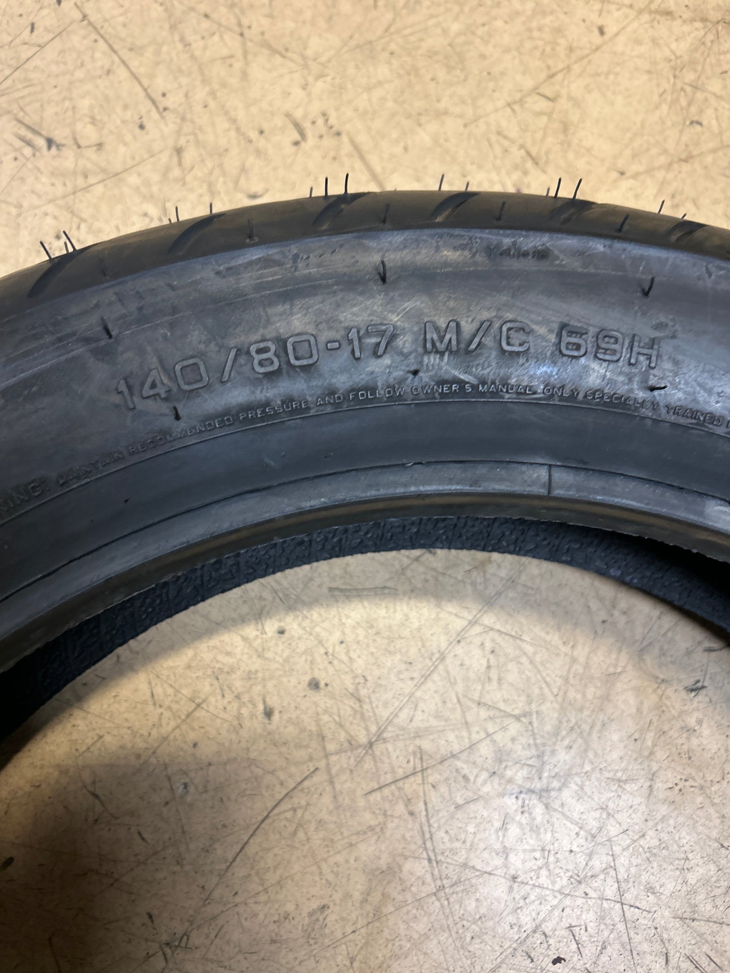 NOS METZELER ME880 MARATHON BSW 140 80 17 69H FRONT TIRE 1624200
