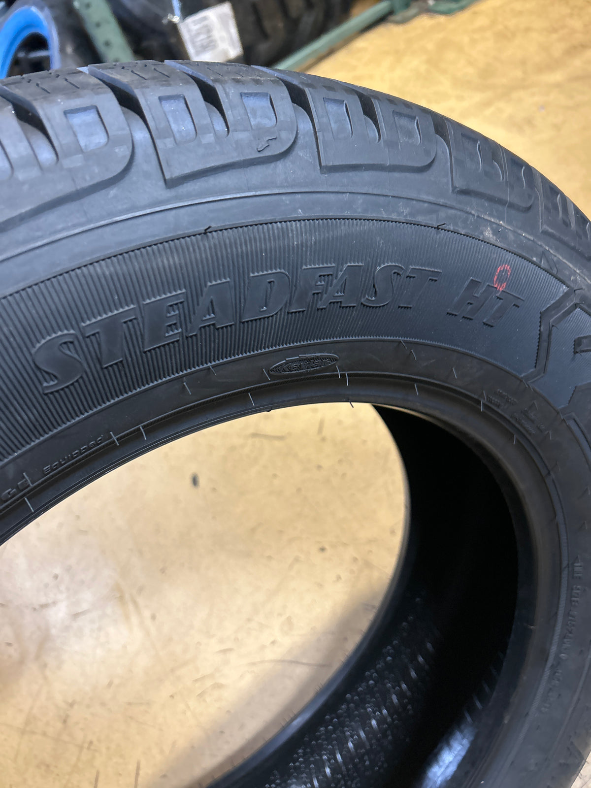 GOODYEAR WRANGLER STEADFAST HT BSW P 275/60R20 115H  ALL SEASON TIRE 269019969
