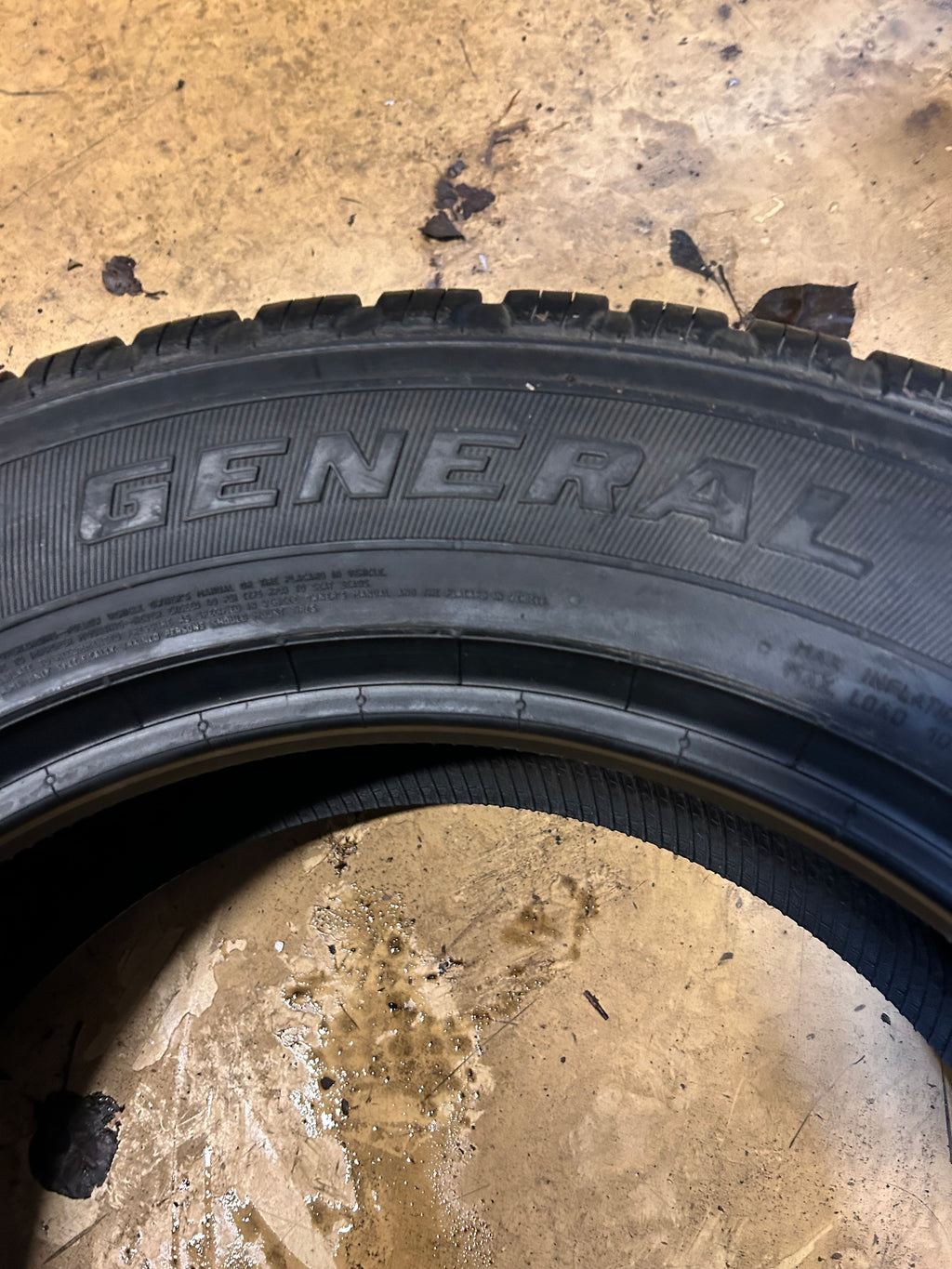 2 NOS GENERAL GRABBER HTS60 BSW P 255 60 19 109H HIGHWAY TIRE 04493790000