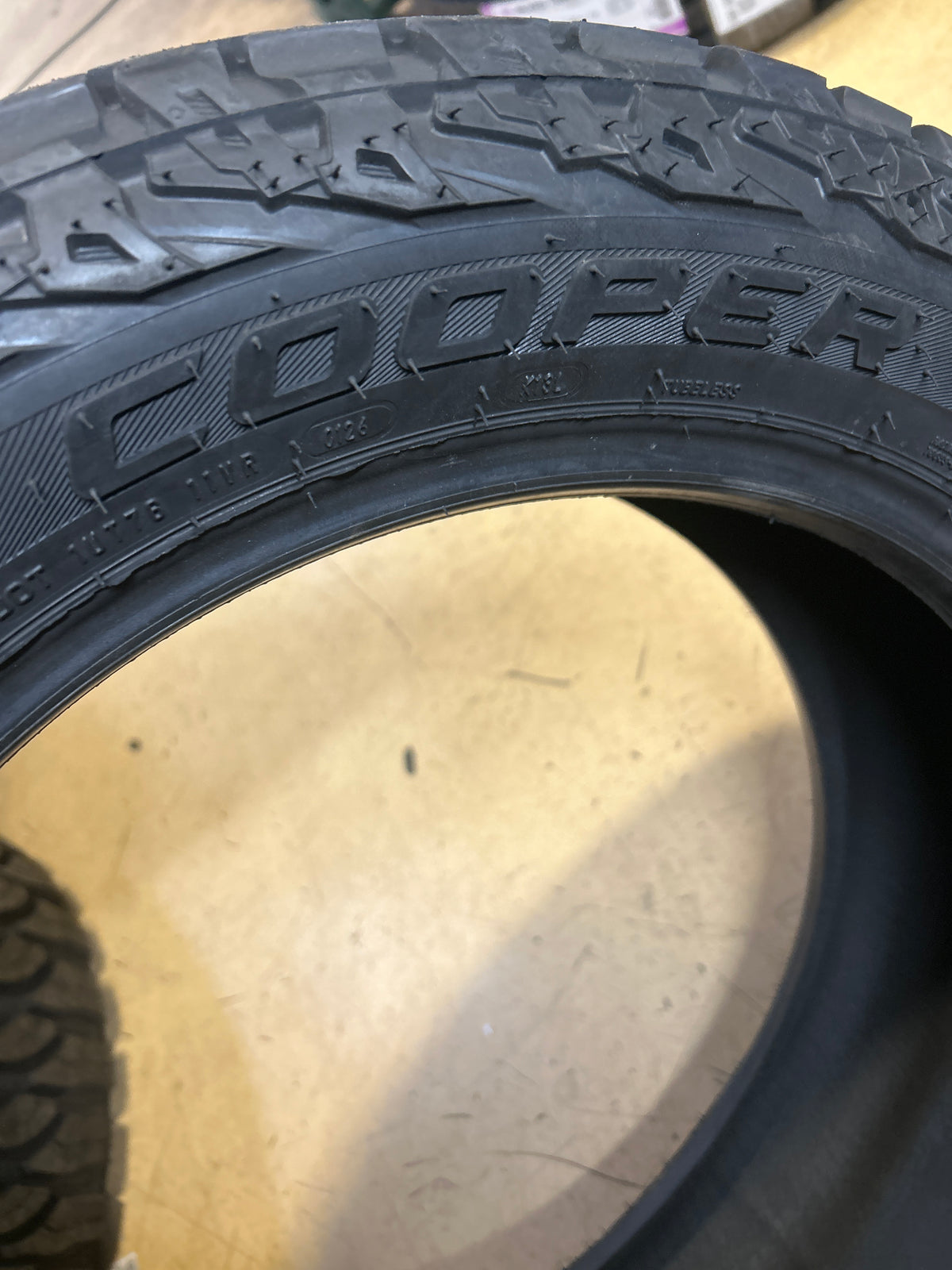 COOPER DISCOVERER ROAD+TRAIL AT BSW P 245 50 20 102V TIRE 171272049