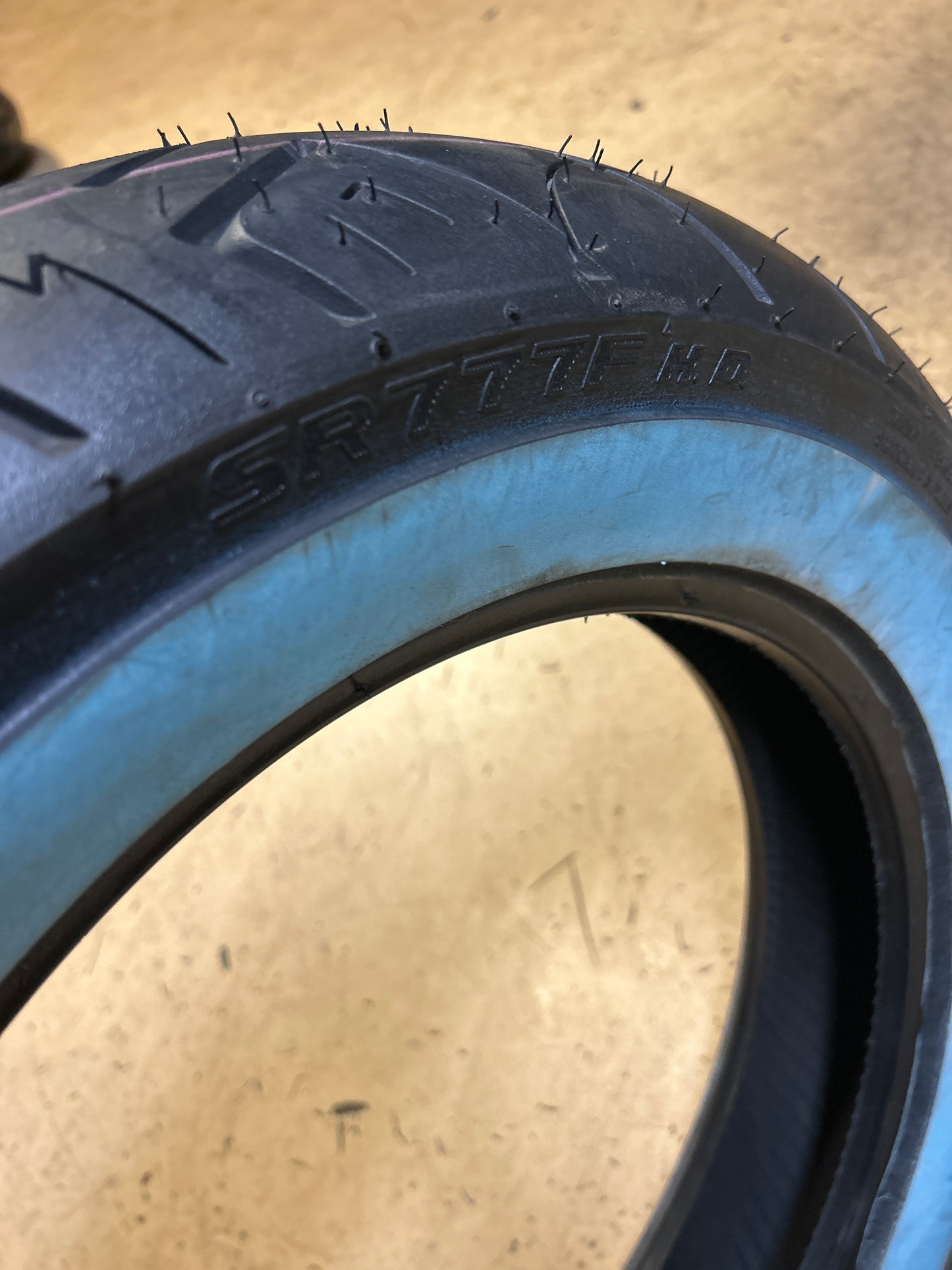 SHINKO SR777F H.D. WW 130 90 16 73H FRONT MOTORCYCLE TIRE 874586