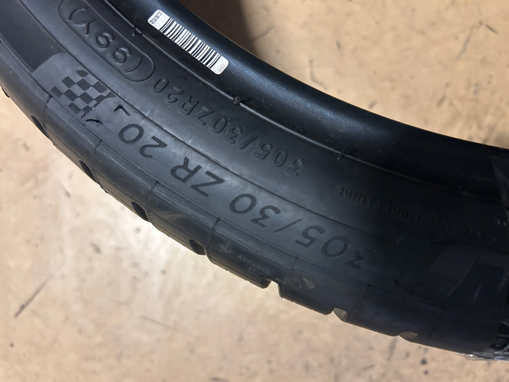 MICHELIN PILOT SPORT ALL SEASON 4 BSW P 305 30 20 99Y  ALL SEASON TIRE 90383