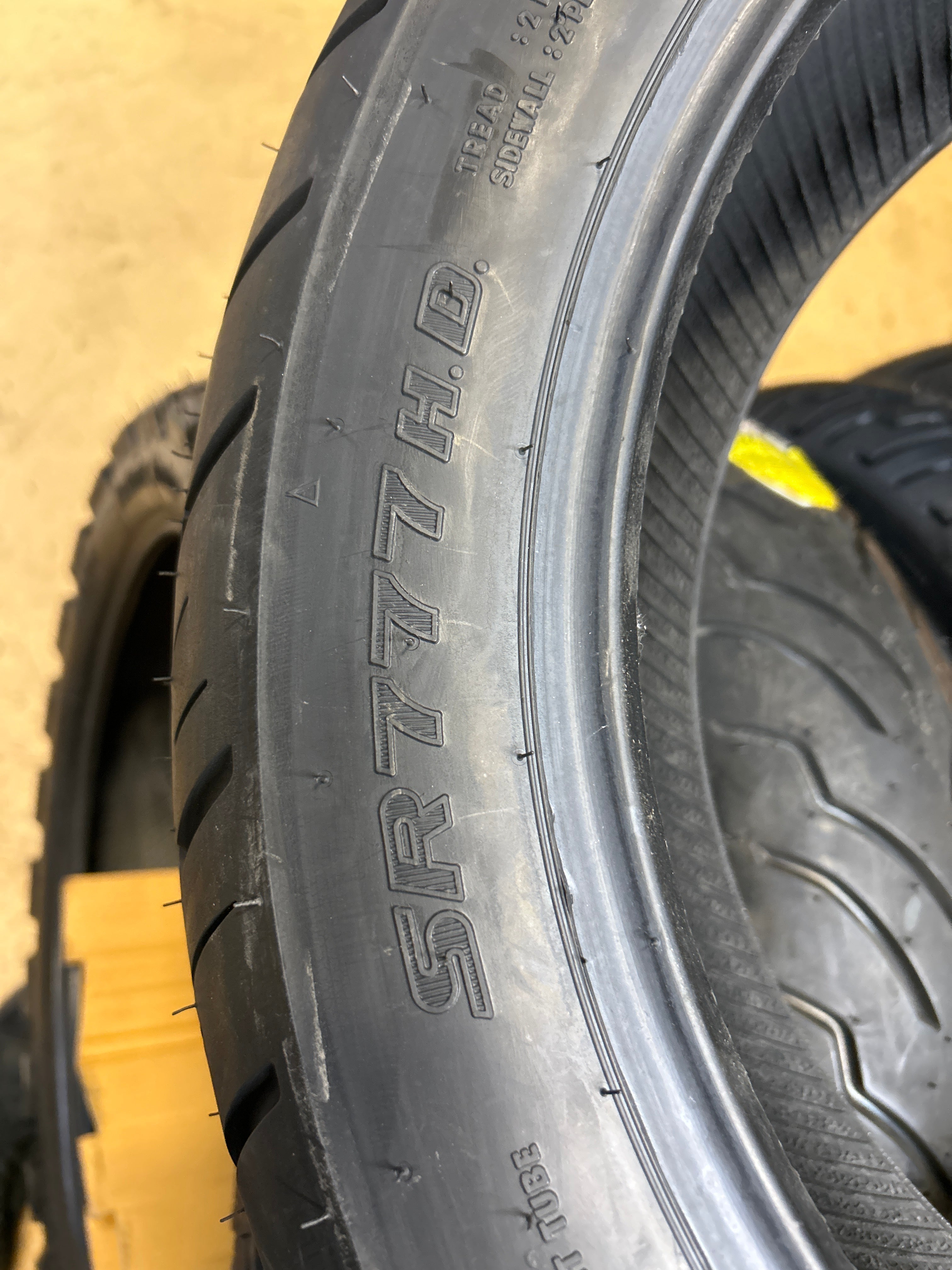 SHINKO SR777 HD 180 65 16 81H REAR MOTORCYCLE TIRE 874809