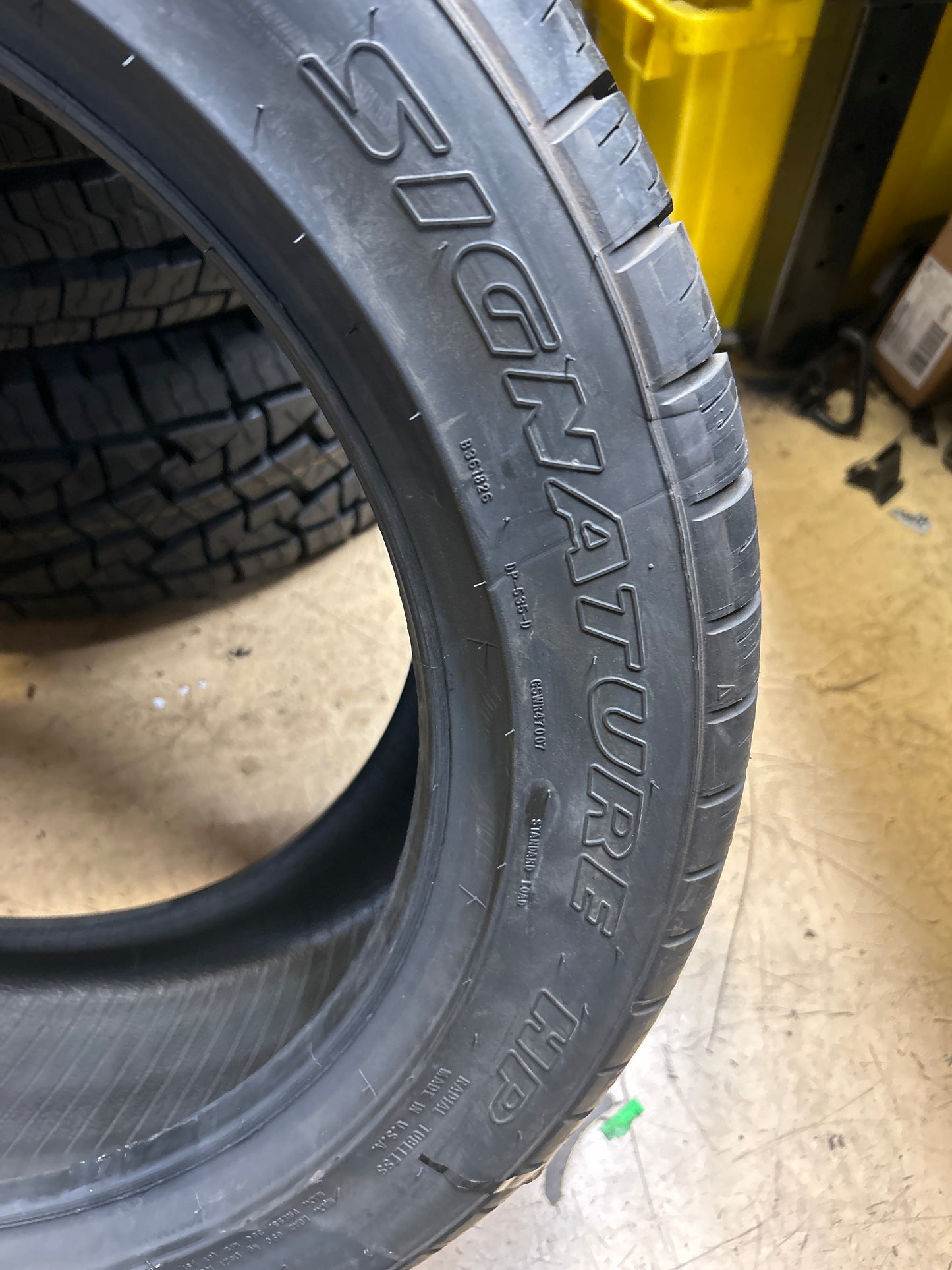 NOS DUNLOP SIGNATURE HP BSW 170 70 16 75H ALL SEASON TIRE 264004912