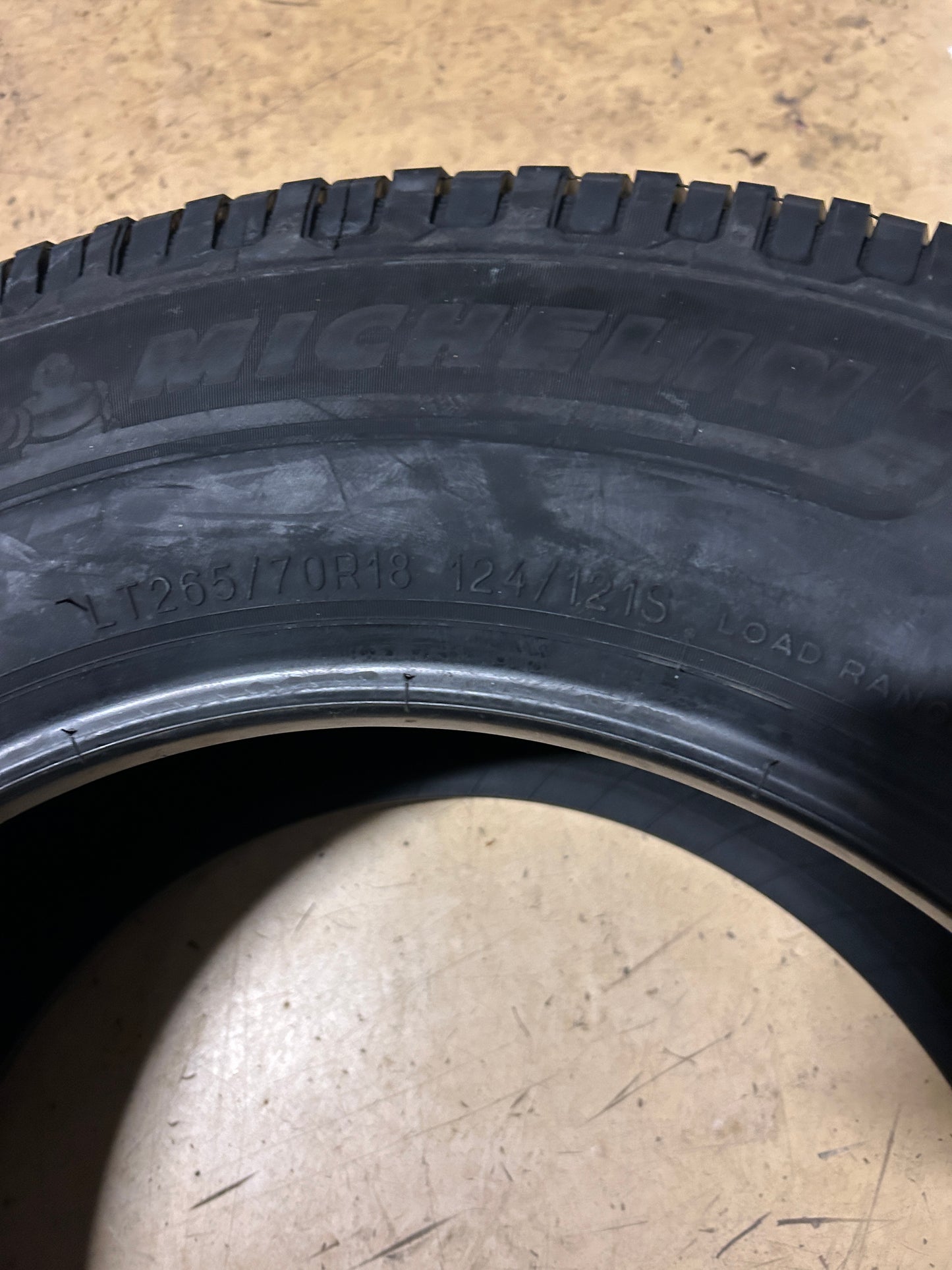 MICHELIN DEFENDER LTX M/S 2 BSW LT 265 70 18 124/121S 10PLY ALL SEASON TIRE 66531