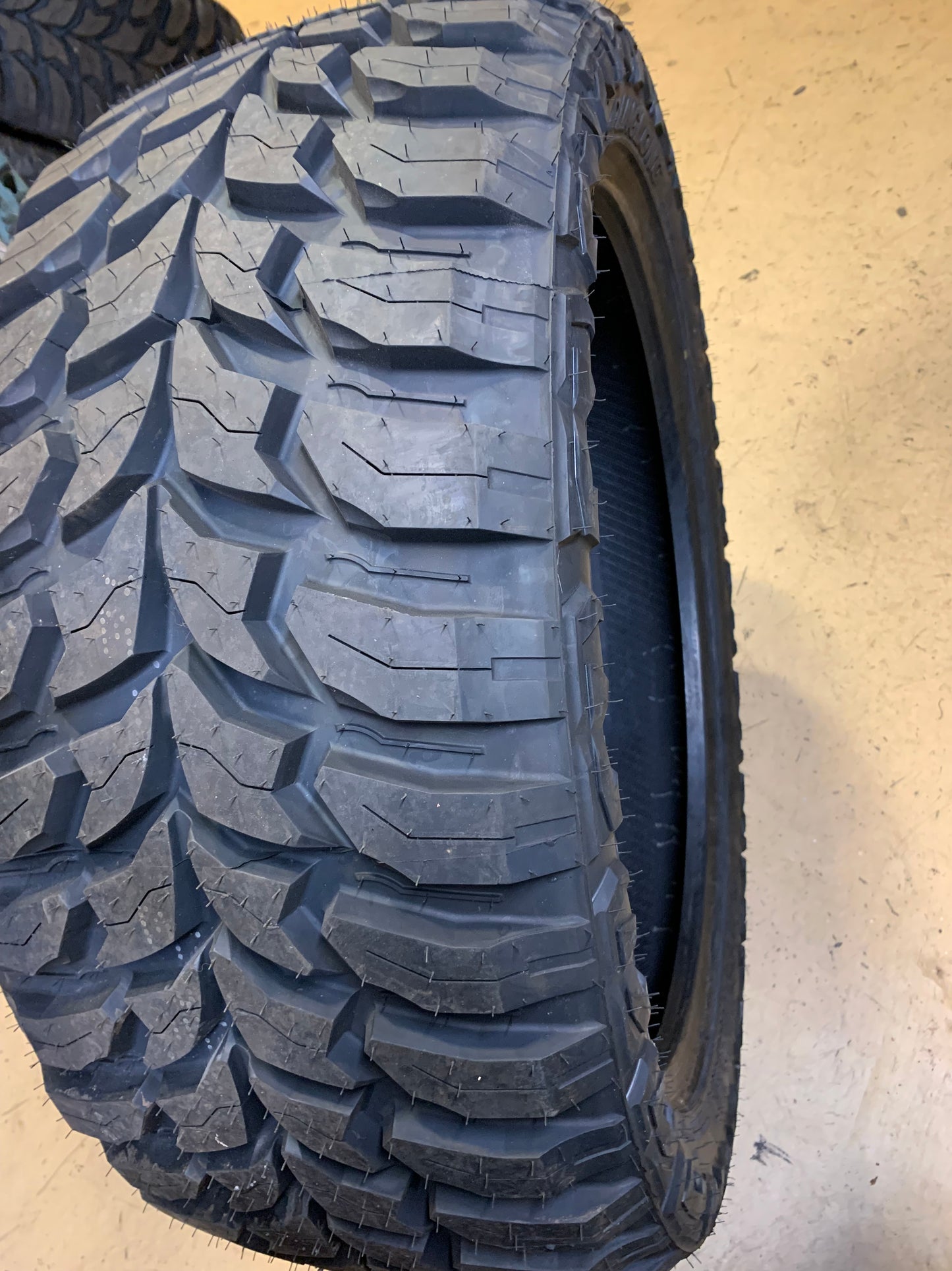 (KSL ONLY) 2 LINGLONG CROSSWIND M/T BSW LT 37 13.5 26 117Q 10PLY MUD TERRAIN TIRE 221022484