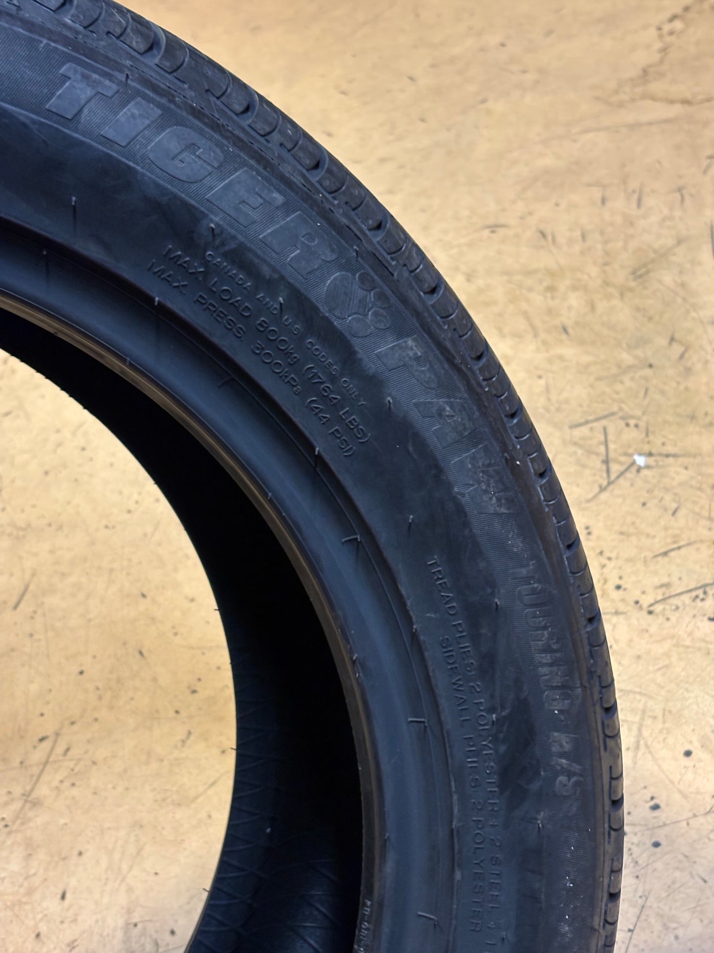 UNIROYAL TIGER PAW TOURING A/S DT BSW P 245 50 18 100V SL ALL SEASON TIRE 06983