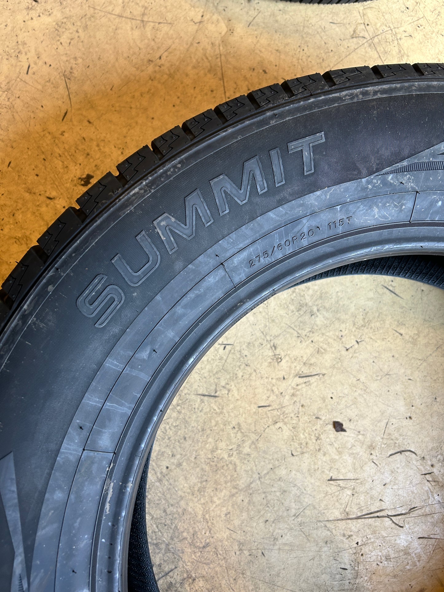 SUMMIT TRAIL CLIMBER HT03 BSW P 275 60 20 115T HIGHWAY TIRE 20744