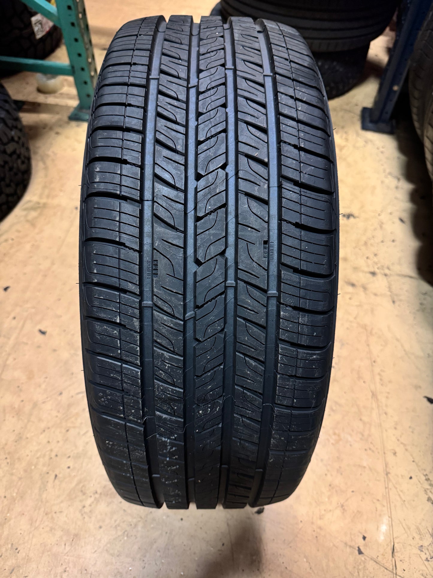 GOODYEAR ASSURANCE COMFORTDRIVE P 245 50 20 102V ALL SEASON TIRE 413927582