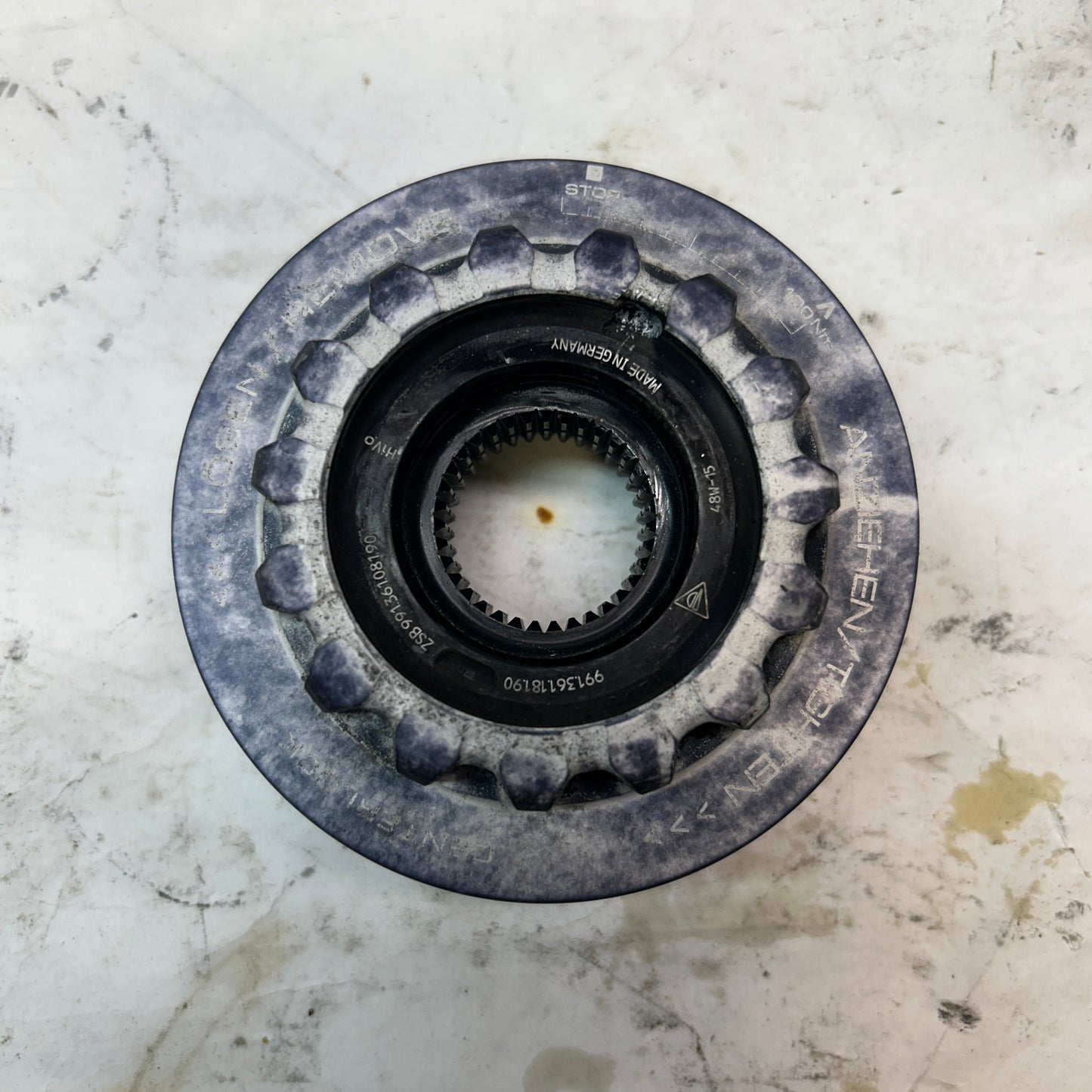 USED PORSCHE CENTER WHEEL LOCK 991 361 081 90