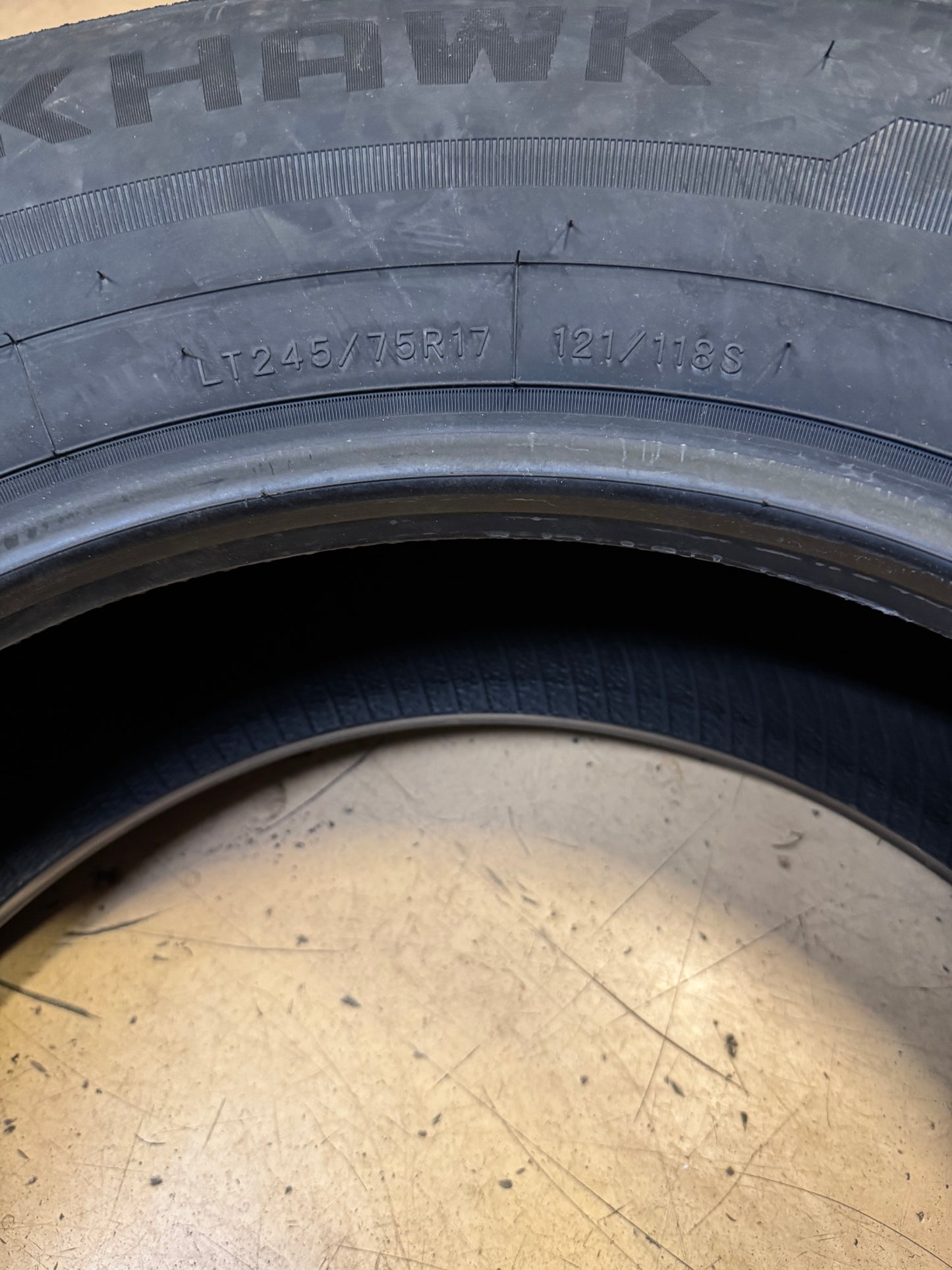 BLACKHAWK RIDGE CRAWLER HT02 BSW LT 245 75 17 121/118S 10PLY ALL SEASON TIRE 1602531K