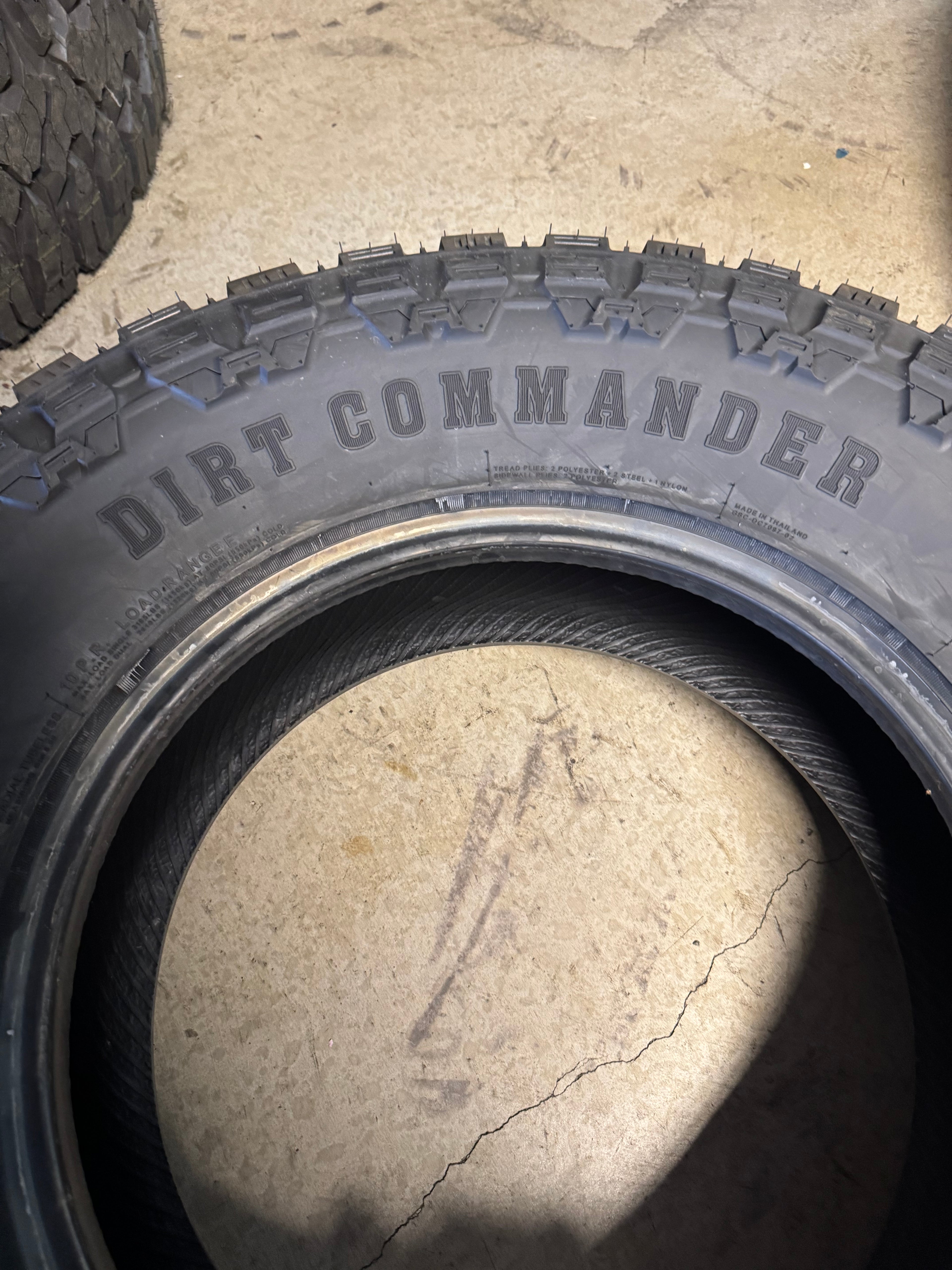 2 CENTENNIAL DIRT COMMANDER M/T LT 295 70 17 121/118Q 10PLY MUD TIRE TCD1729570E
