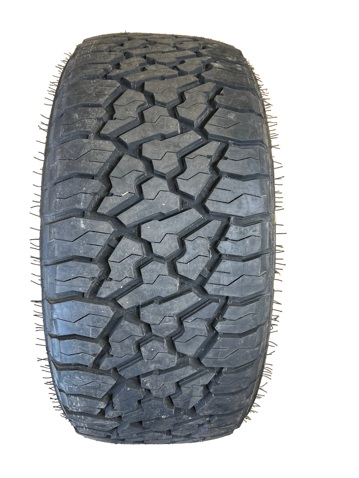 IRONHEAD THRASHER AT IH03 BSW LT 305 55 20 121R 10PLY ALL TERRAIN TIRE IHAT32K
