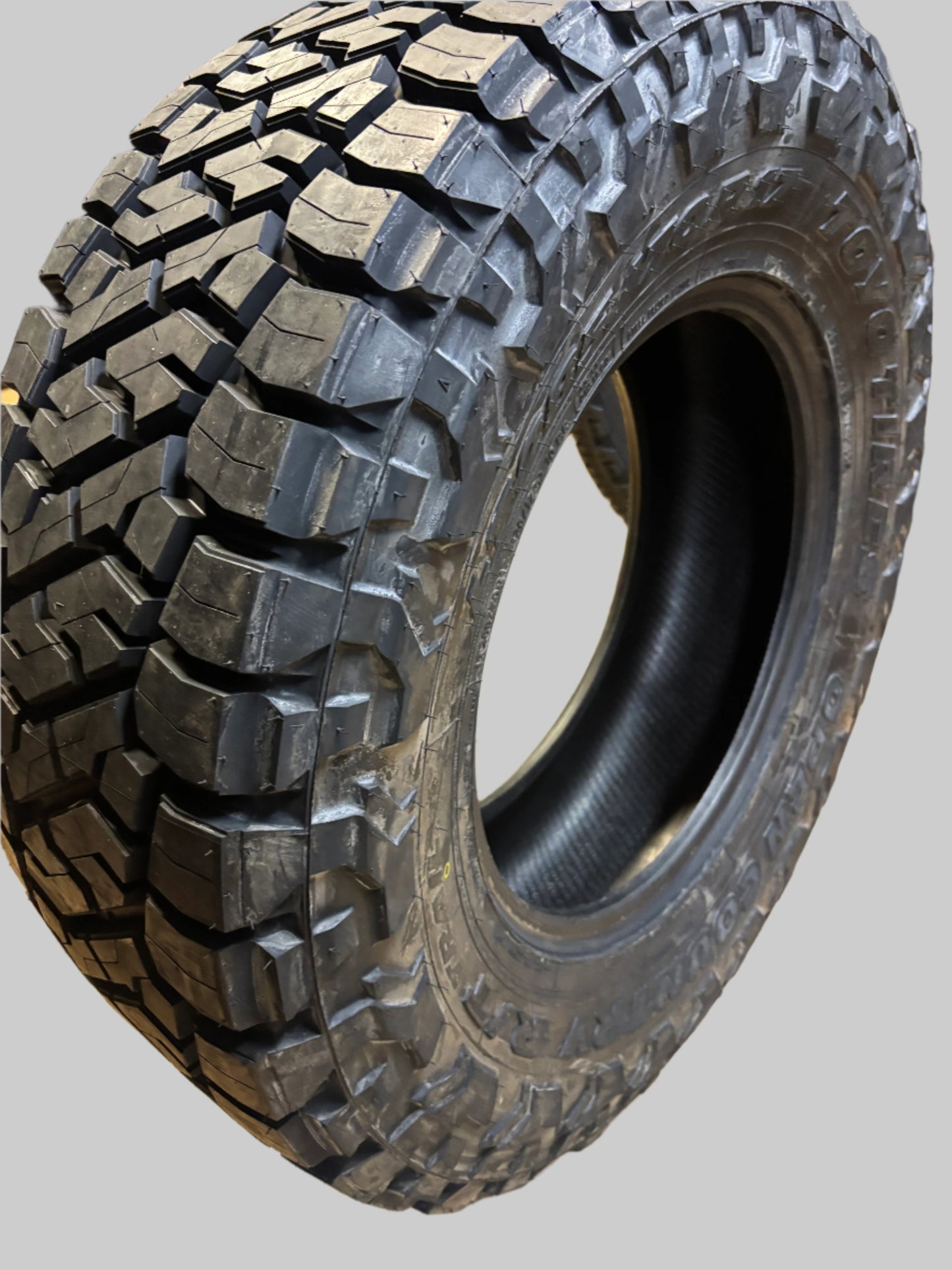 TOYO OPEN COUNTRY R/T TRAIL LT 285 70 17 126/123Q LRE 10 PLY RUGGED TERRAIN TIRE 354080