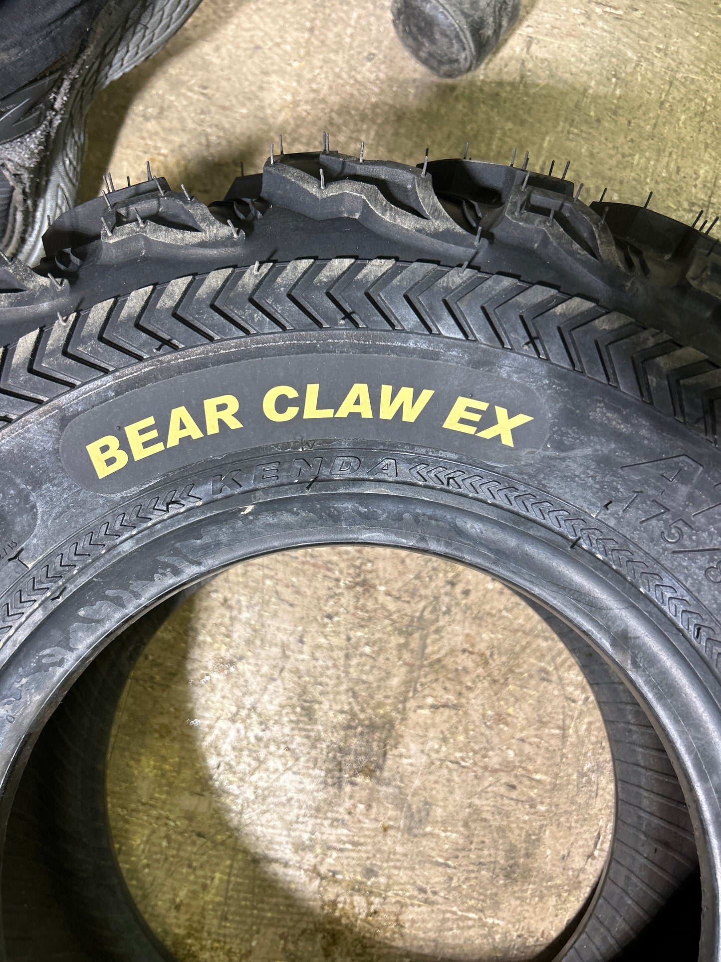 KENDA  BEAR CLAW EX K573 BSW  22 7 10 6PLY ATV/UTV TIRE 248T2091x2
