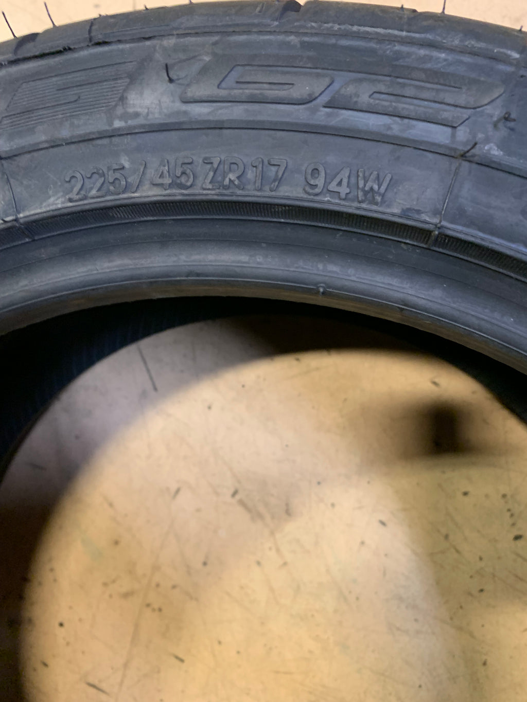 NITTO NT555 G2 BSW XL 225 45 17 94W  ULTRA HIGH PERFORMANCE TIRE 211240