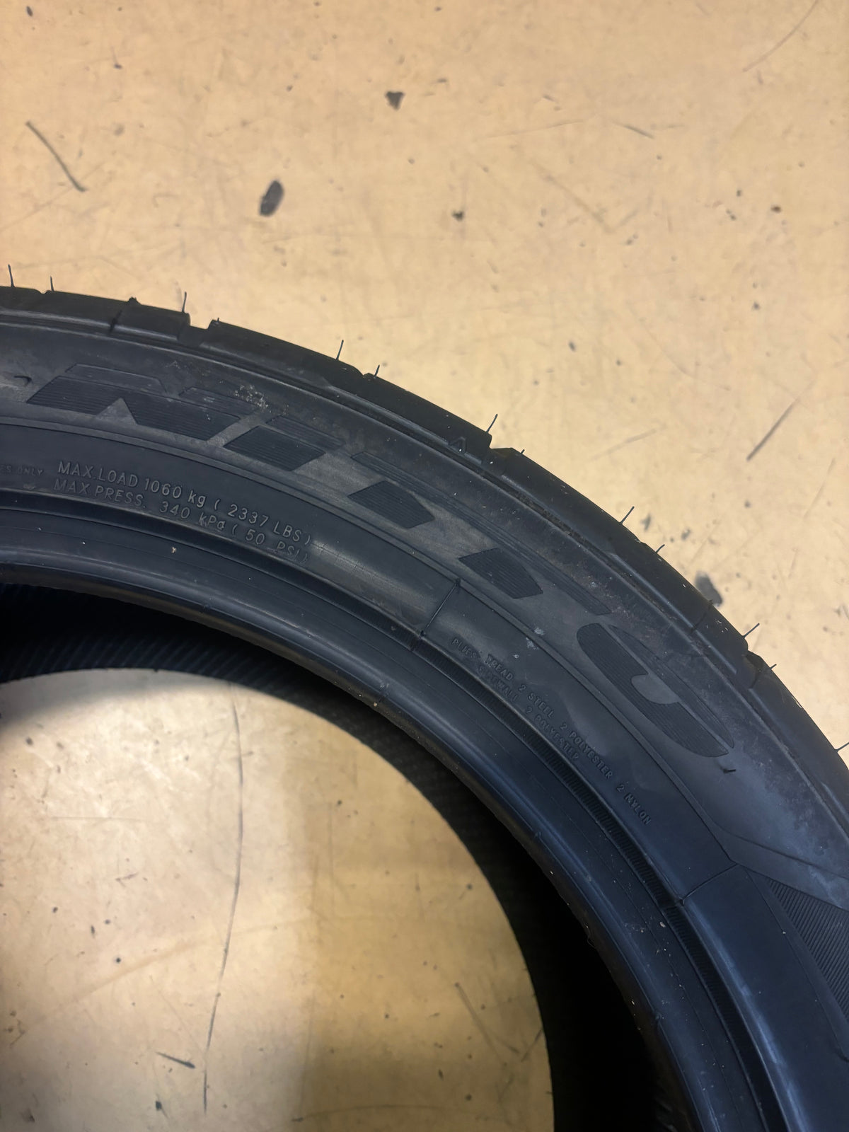 NITTO NT555 G2 P 295 40 20 110W XL UHP TIRES 211270