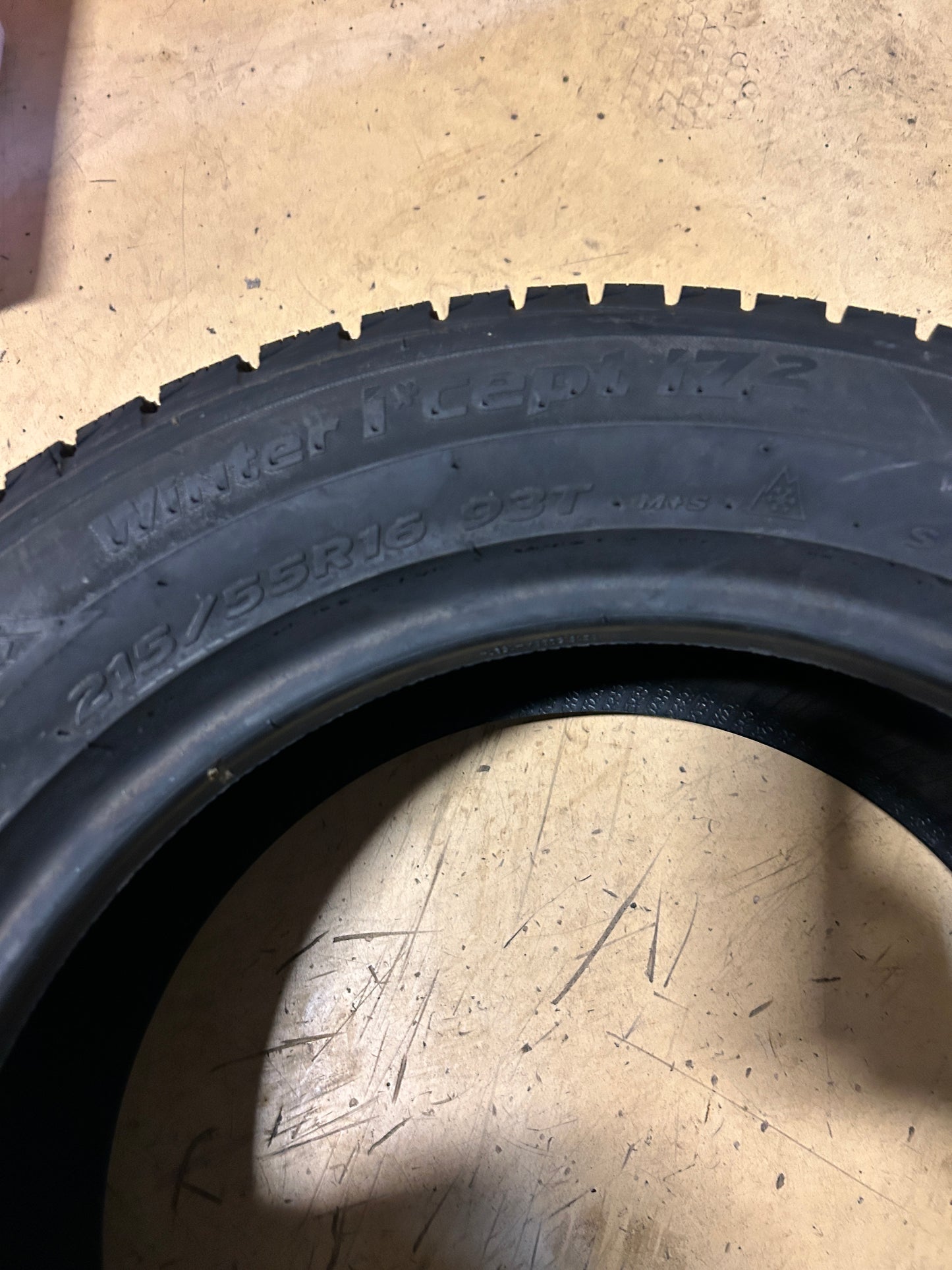 NOS HANKOOK WINTER ICEPT IZ2 BSW P 215 55 16 93T WINTER TIRE 1020345