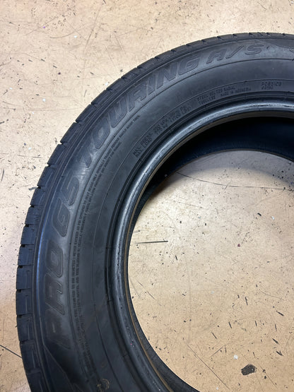 USED 10/32” FALKEN PRO G5 TOURING A/S P 215 65 17 99H ALL SEASON TIRE 28661782