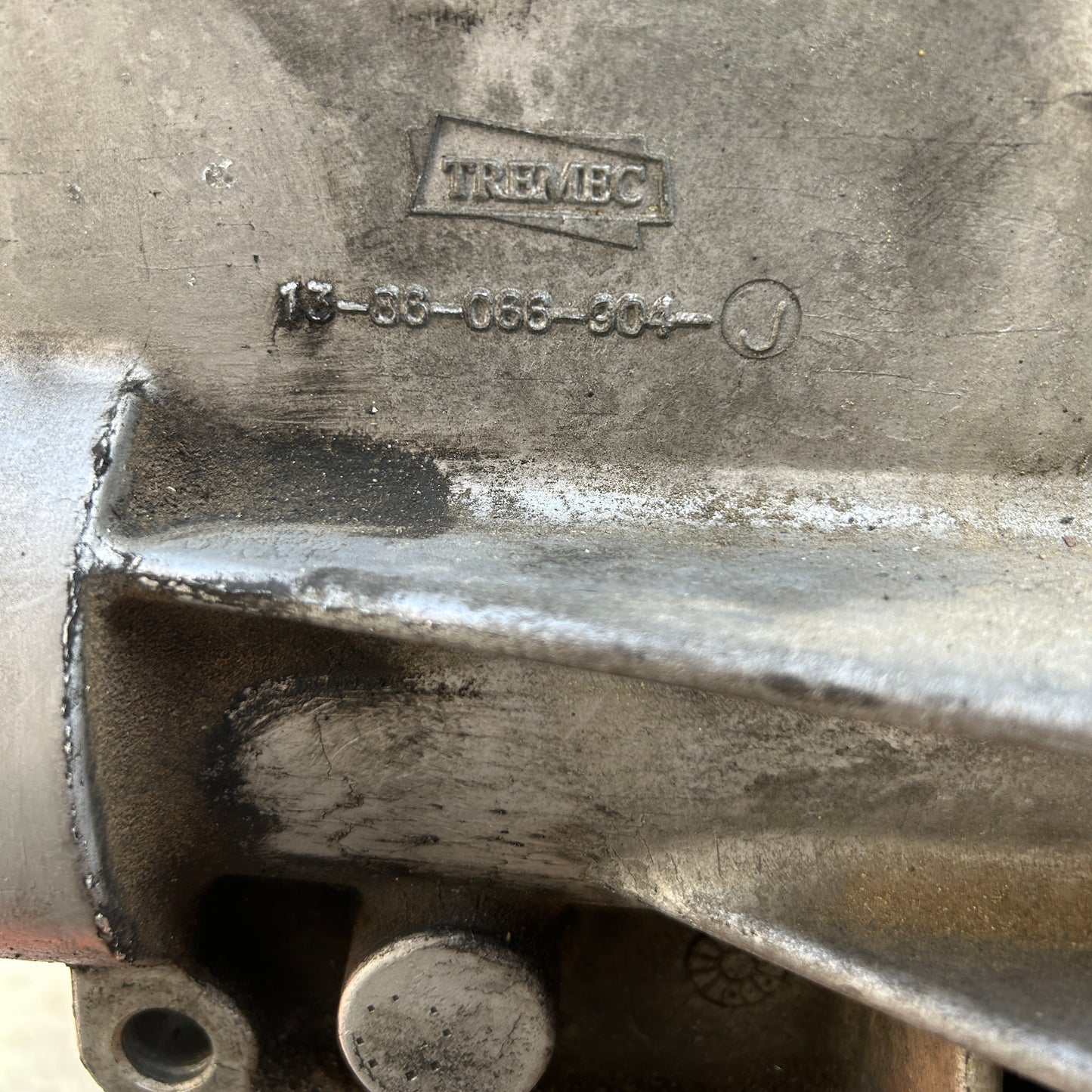 USED TREMEC T56 MAGNUM-F 6-SPEED MANUAL TRANSMISSION 2552099