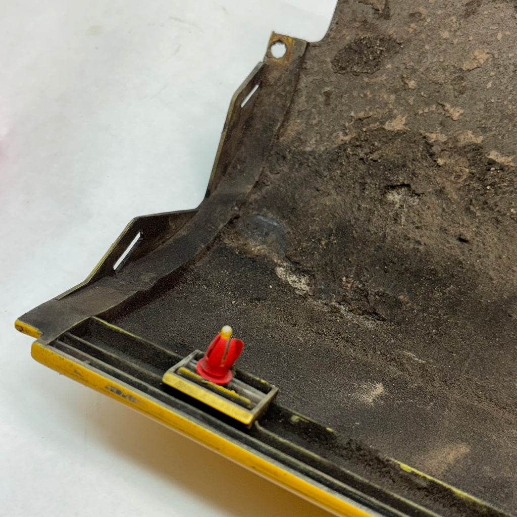 GENUINE PORSCHE RH ROCKER PANEL SPEED YELLOW 964 89-93