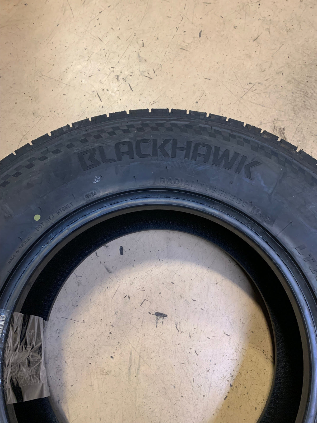 BLACKHAWK HISCEND-H HT01 BSW LT 265 70 17 121/118Q 10 PLY ALL SEASON TIRE 5545932V