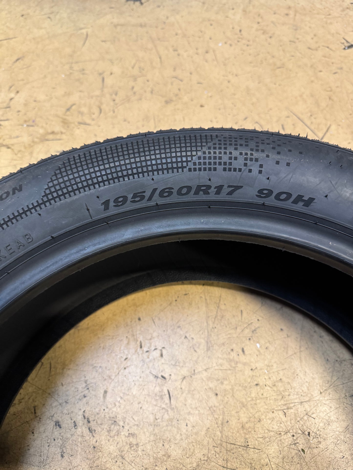 NEXEN NPRIZ S BSW P  195 60 17 90H TOURING TIRE 19512NXK