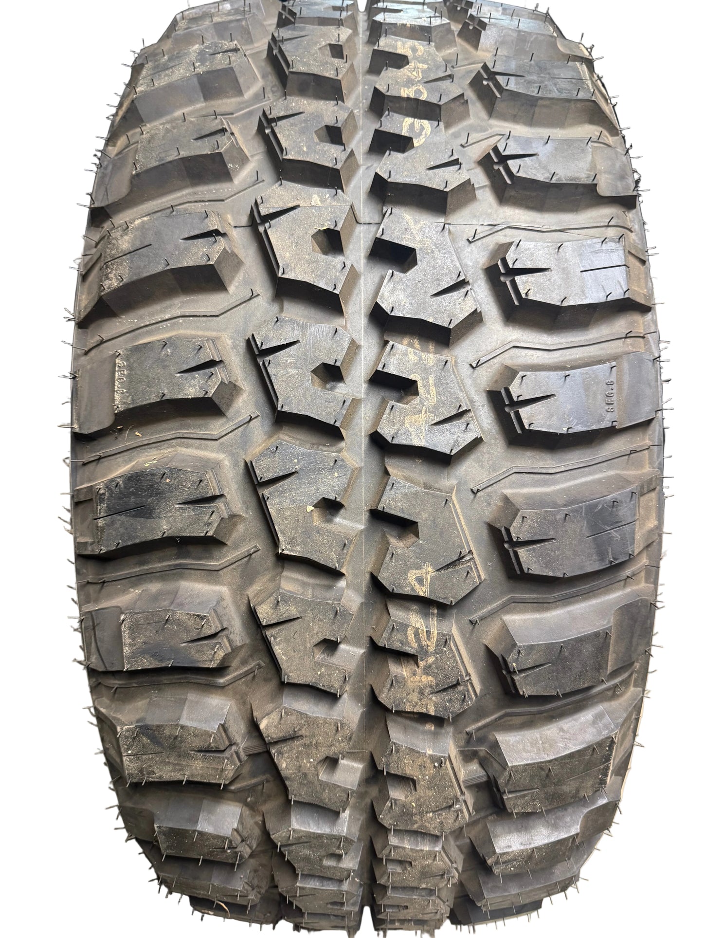 NOS FEDERAL COURAGIA M/T BSW LT 40 15.5 24 128Q 10PLY MUD TERRAIN TIRE 462GDAFA