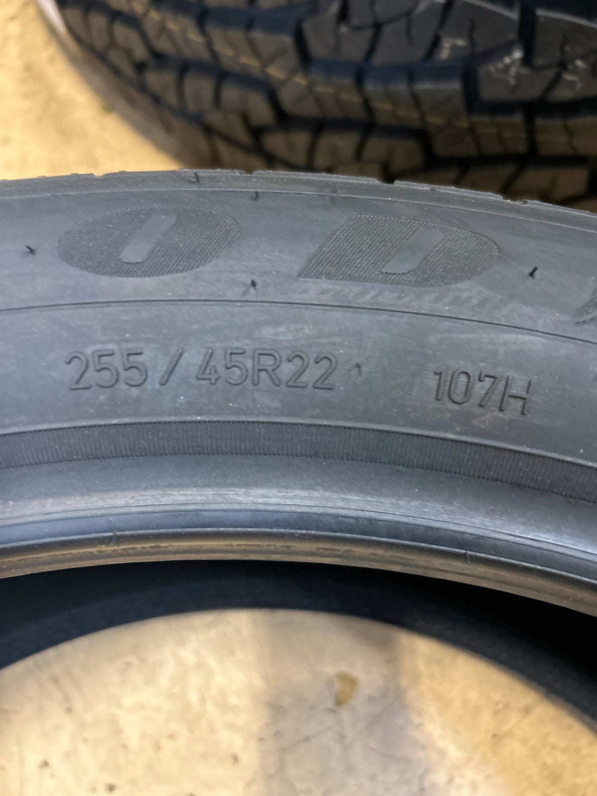 GOODYEAR EAGLE TOURING BSW P 255 45 22 107H XL ALL SEASON TIRE 102054642
