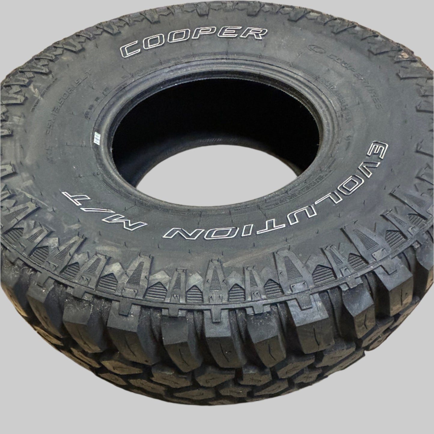 COOPER EVOLUTION M/T RWL LT 35 12.5 15 113Q LRC 6 PLY MUD TERRAIN TIRE 170166035