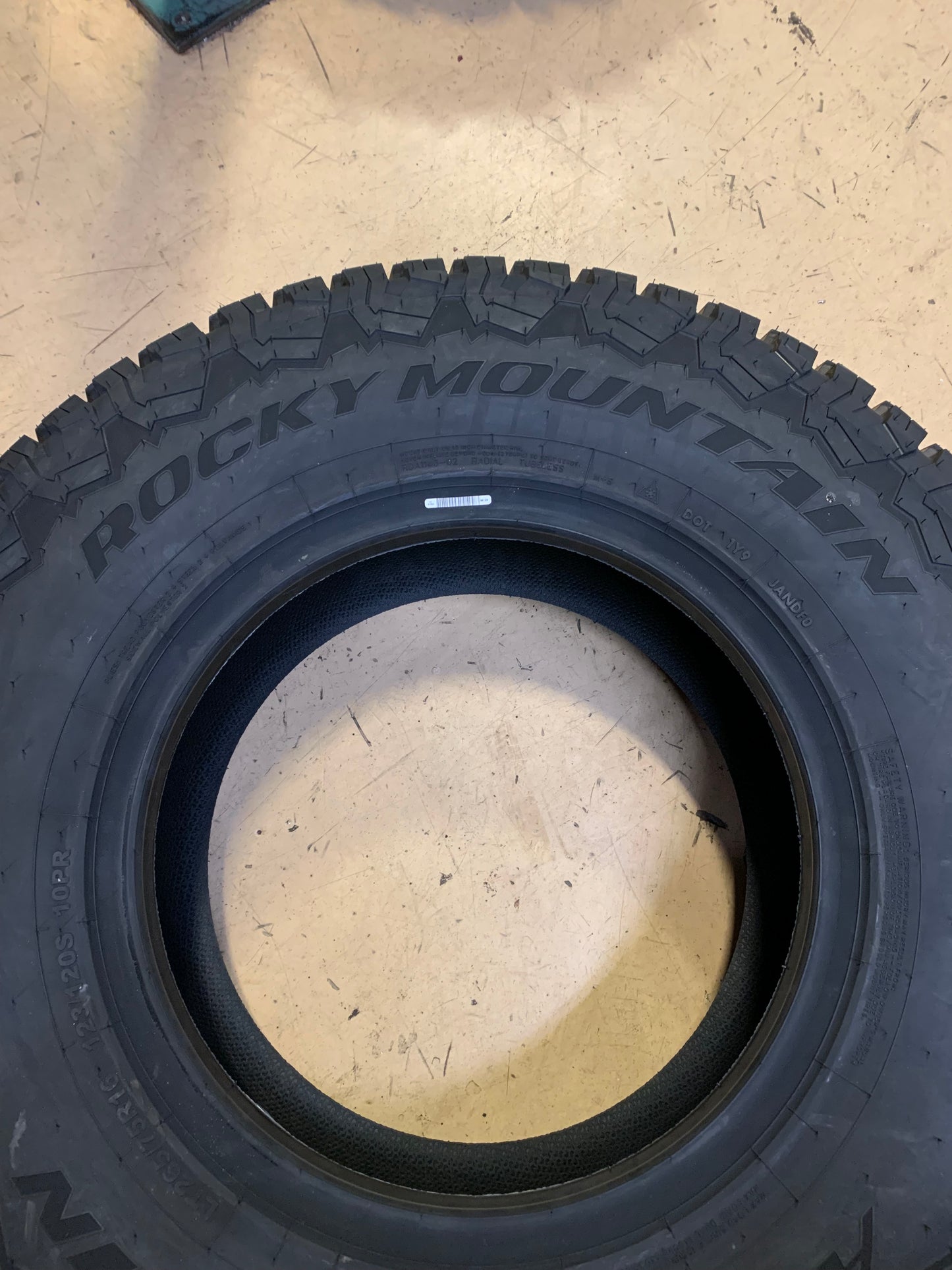 ROCKY MOUNTAIN ALL TERRAIN BSW LT 265 75 16 123/120S 10PLY ALL SEASON TIRE 120821